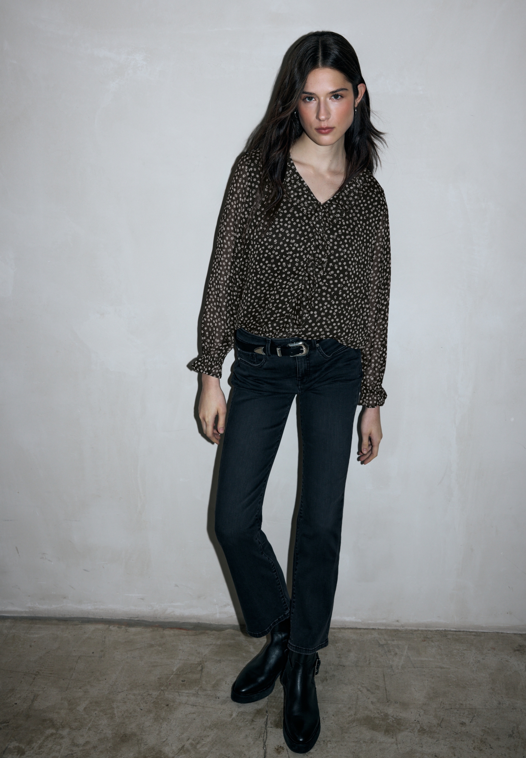 Chiffon v-neck blouse w volant #3