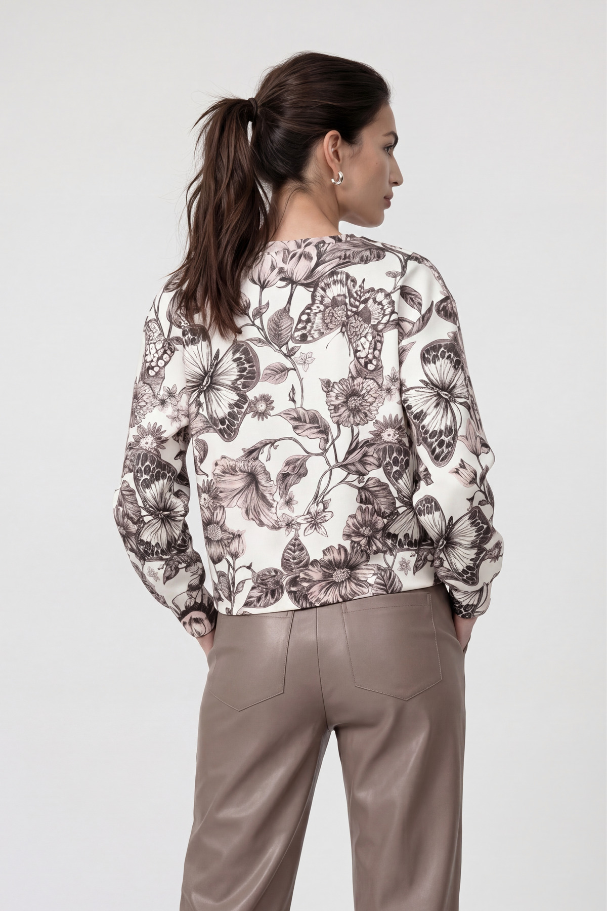 Sweatshirt #4
