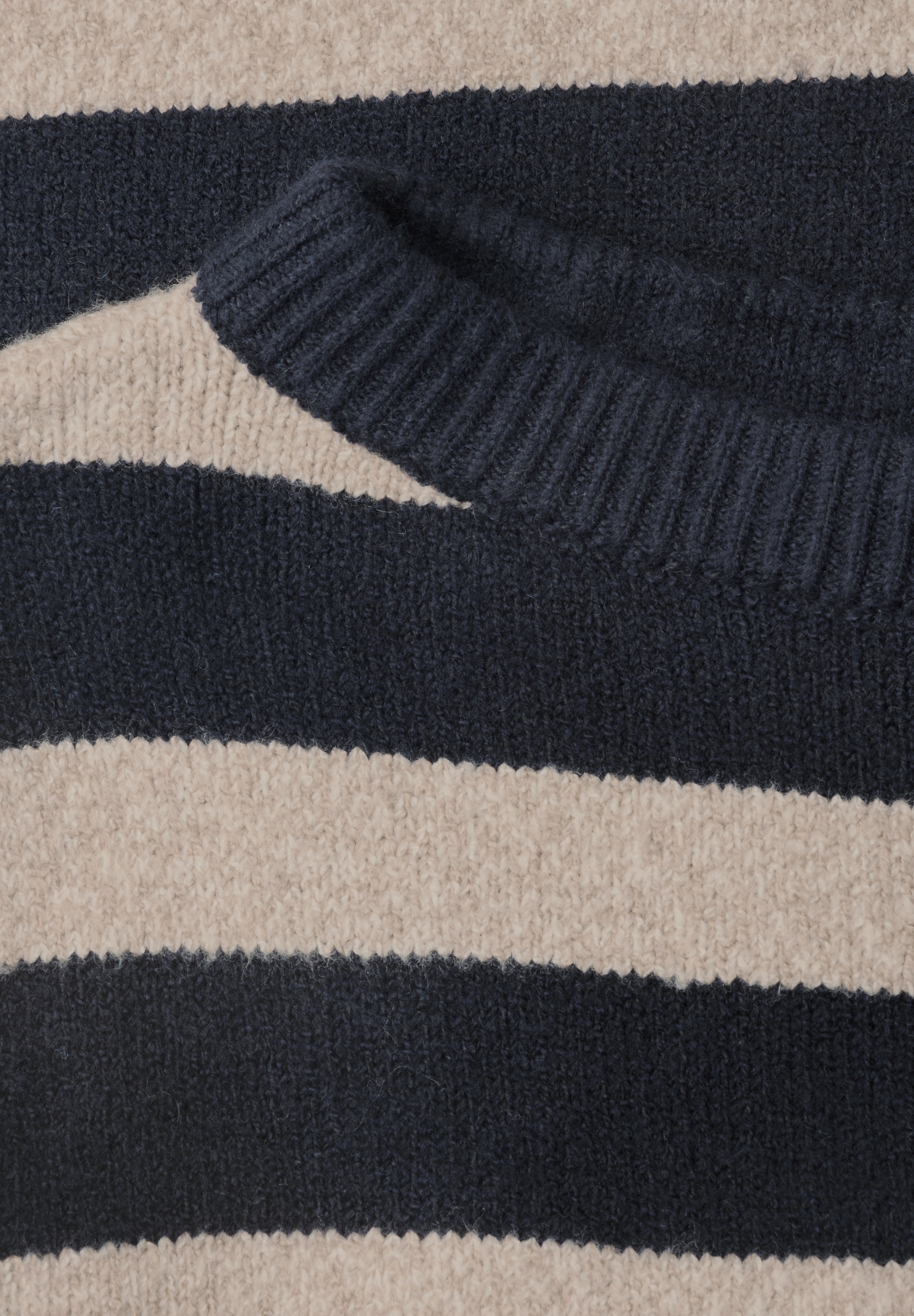 LTD QR_cosy striped sweater u- #2