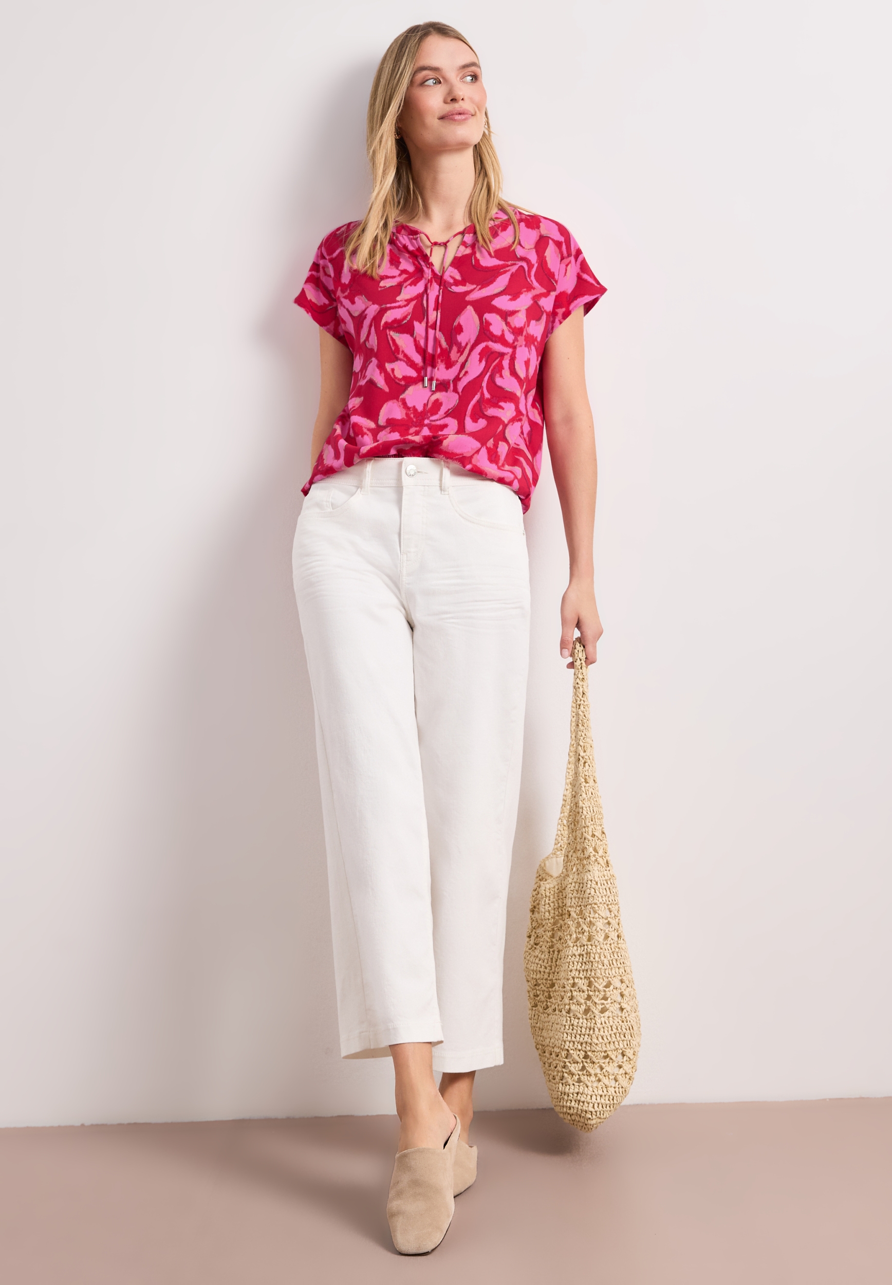 LTD QR Splitneck blouse w smok #5