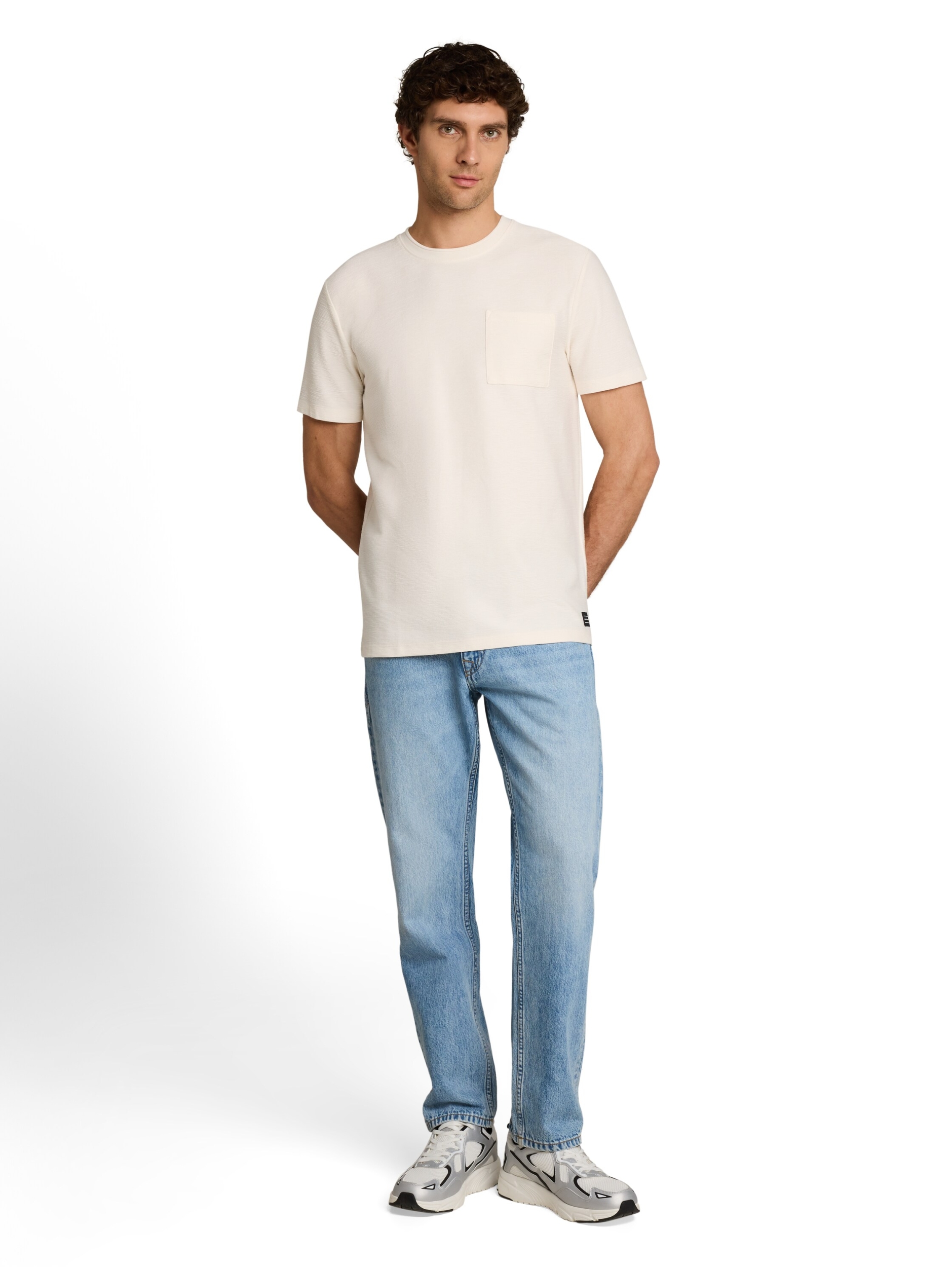structured t-shirt with pocket #3