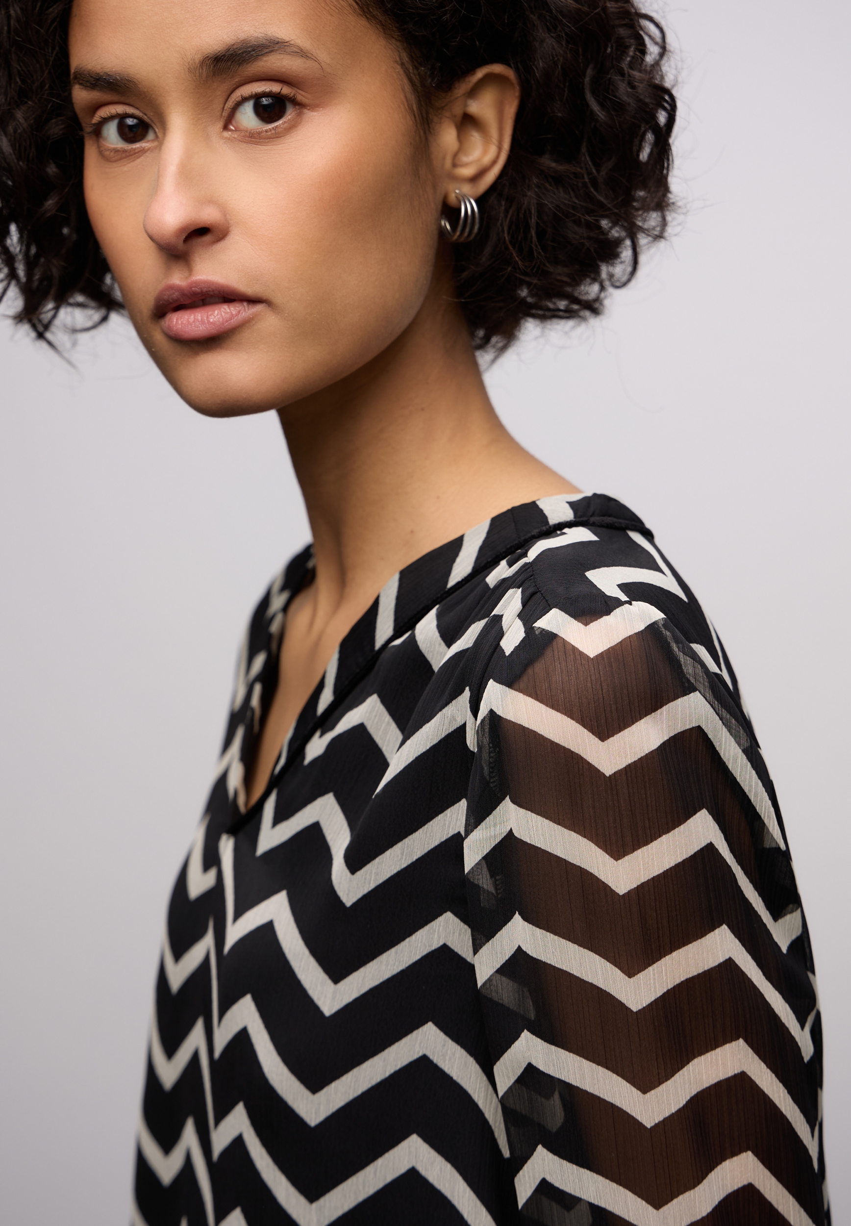 Chiffon tunic blouse w velvet #7