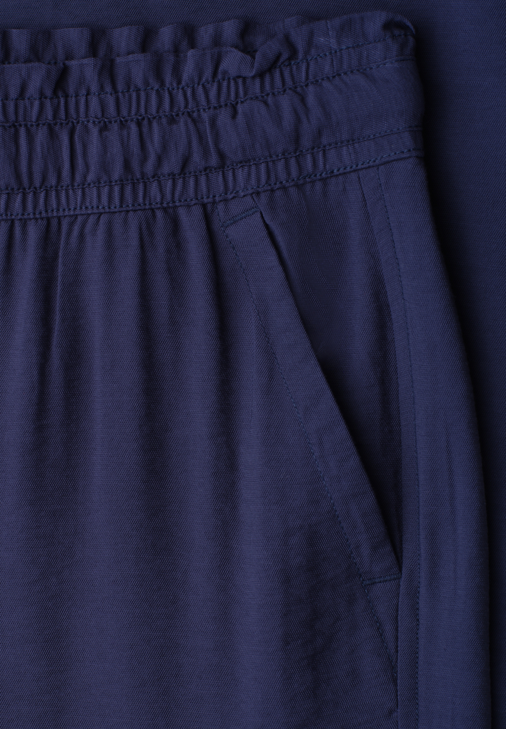 Studio_Wide Leg MW bubble visc #2