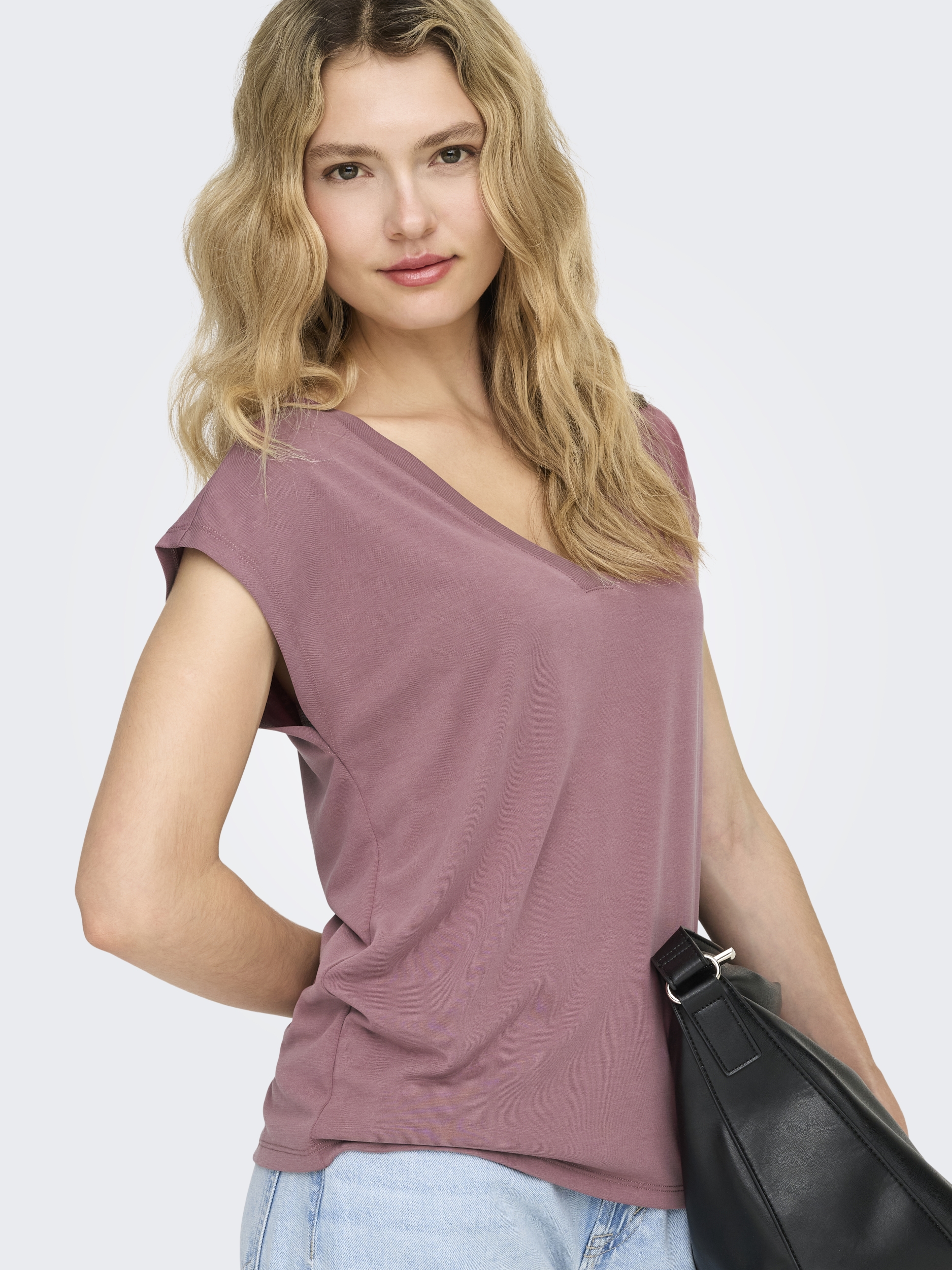 ONLFREE LIFE S/S MOD.V-NECK TOP JRS NOOS #6