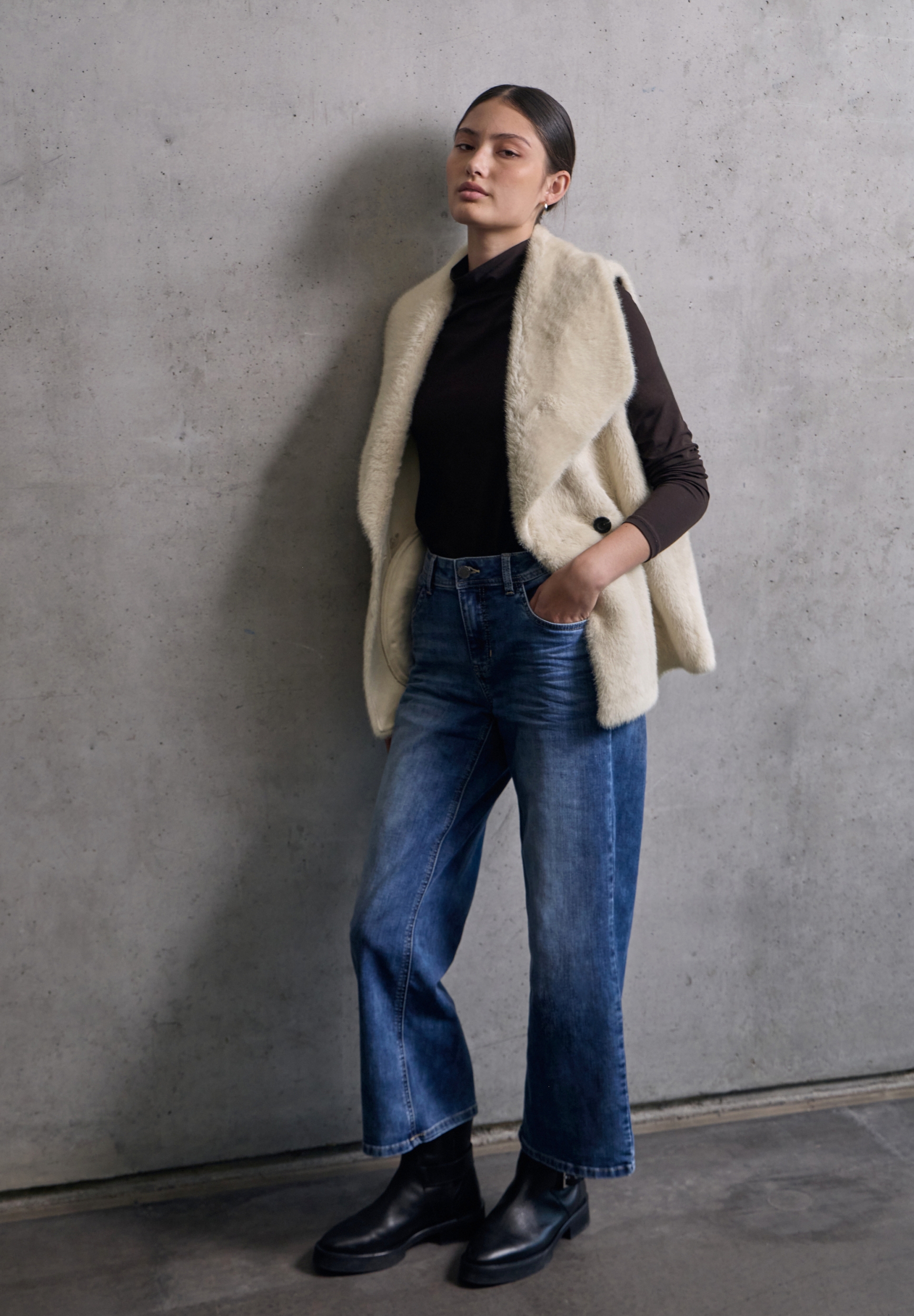 Studio Fake Fur Vest #5