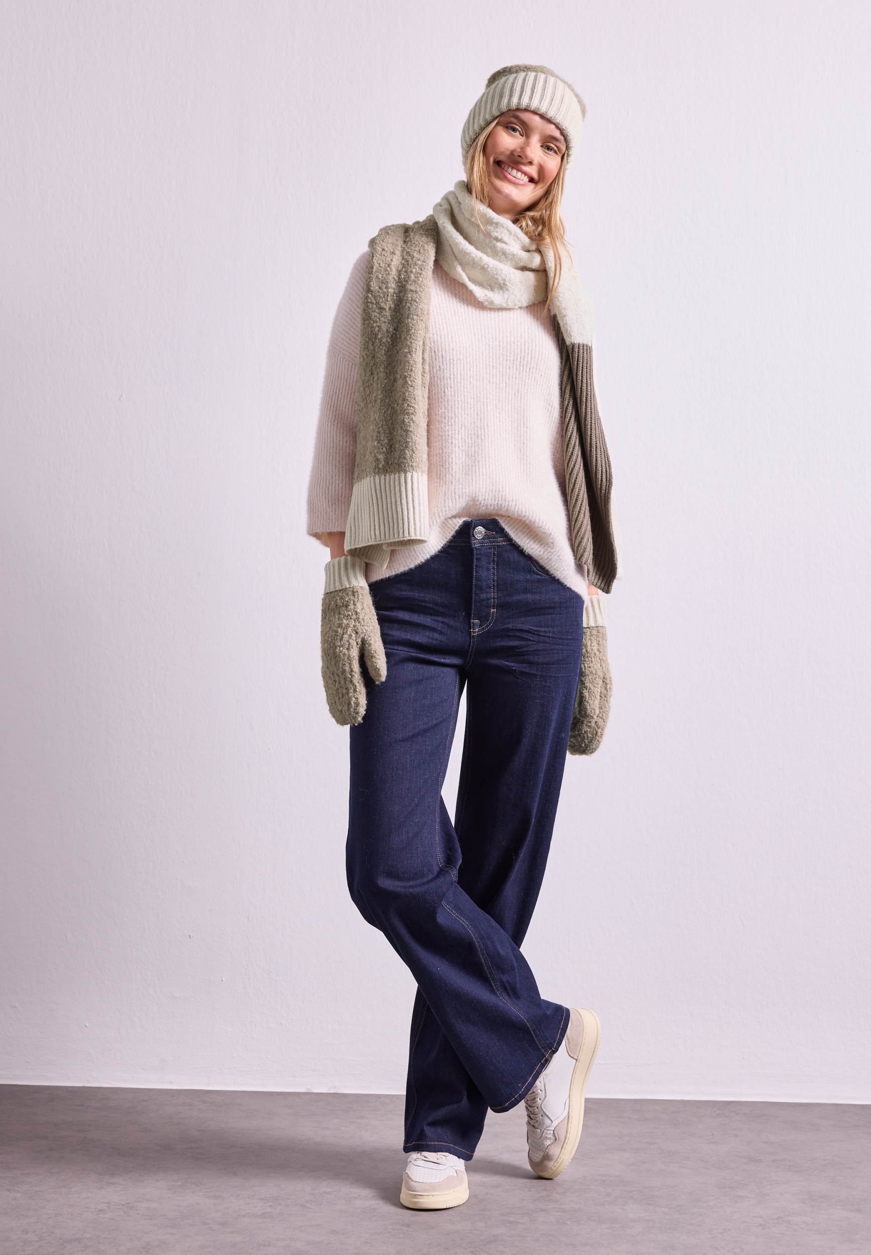 OP_Boucle Mix Knit Gloves_Bouc #5
