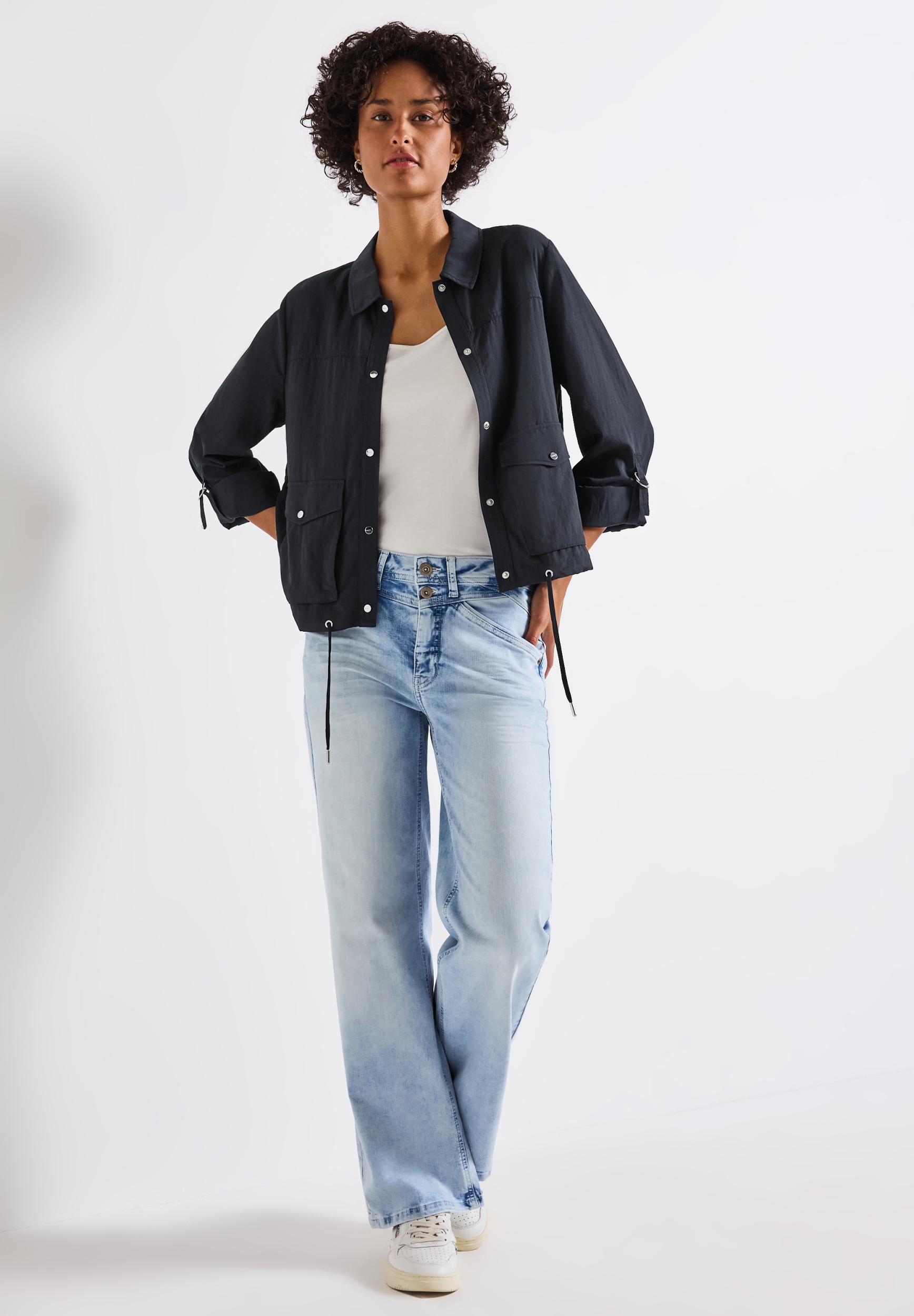 Light Structured Jkt w. Turn U #5