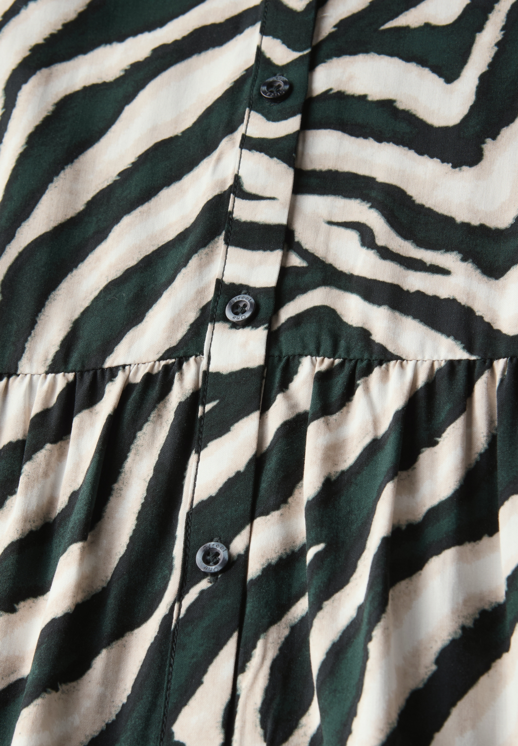 LTD QR Shirt collar Volant Dre #2
