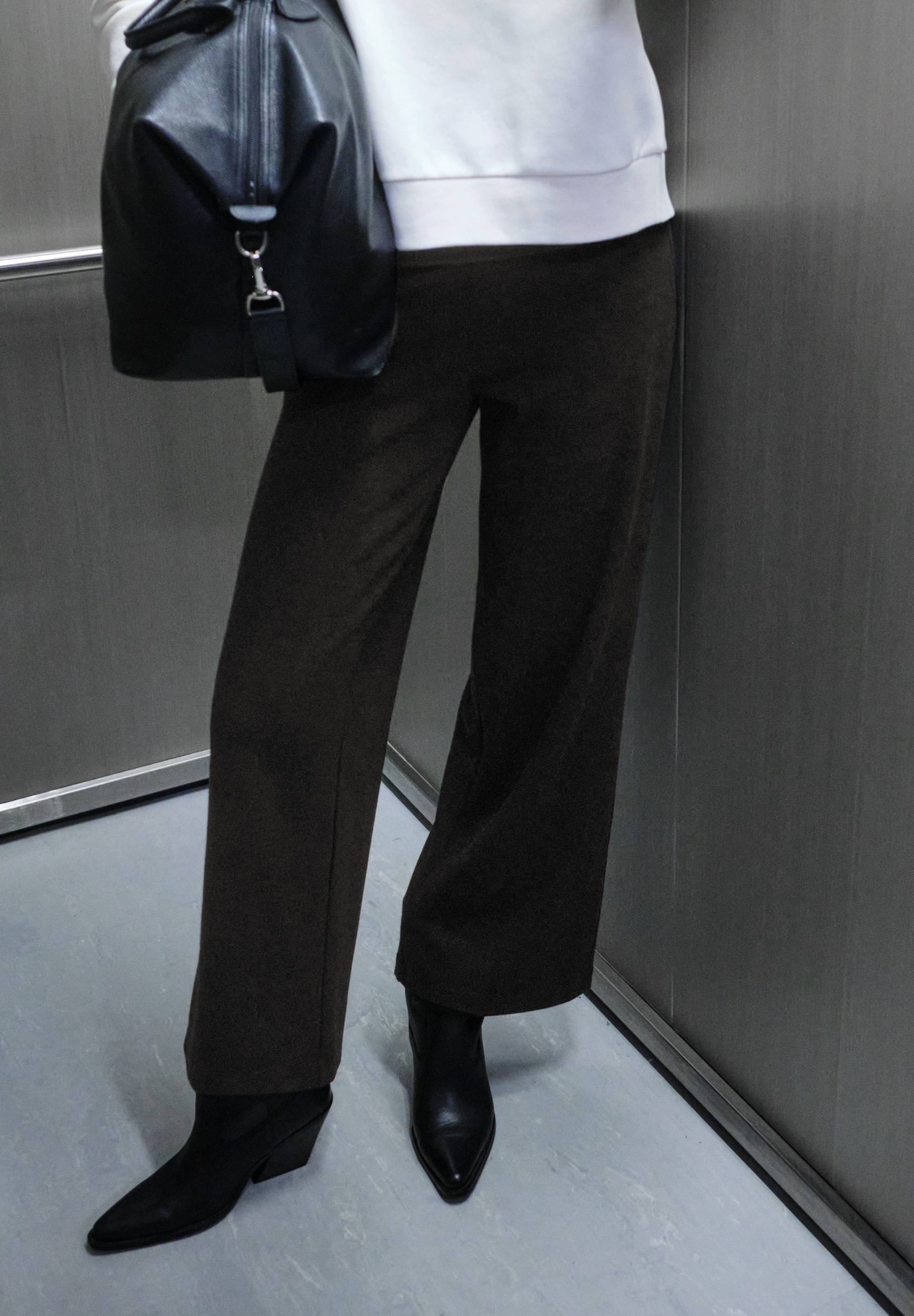 LTD QR_Studio_Wide Leg MW Herr #3