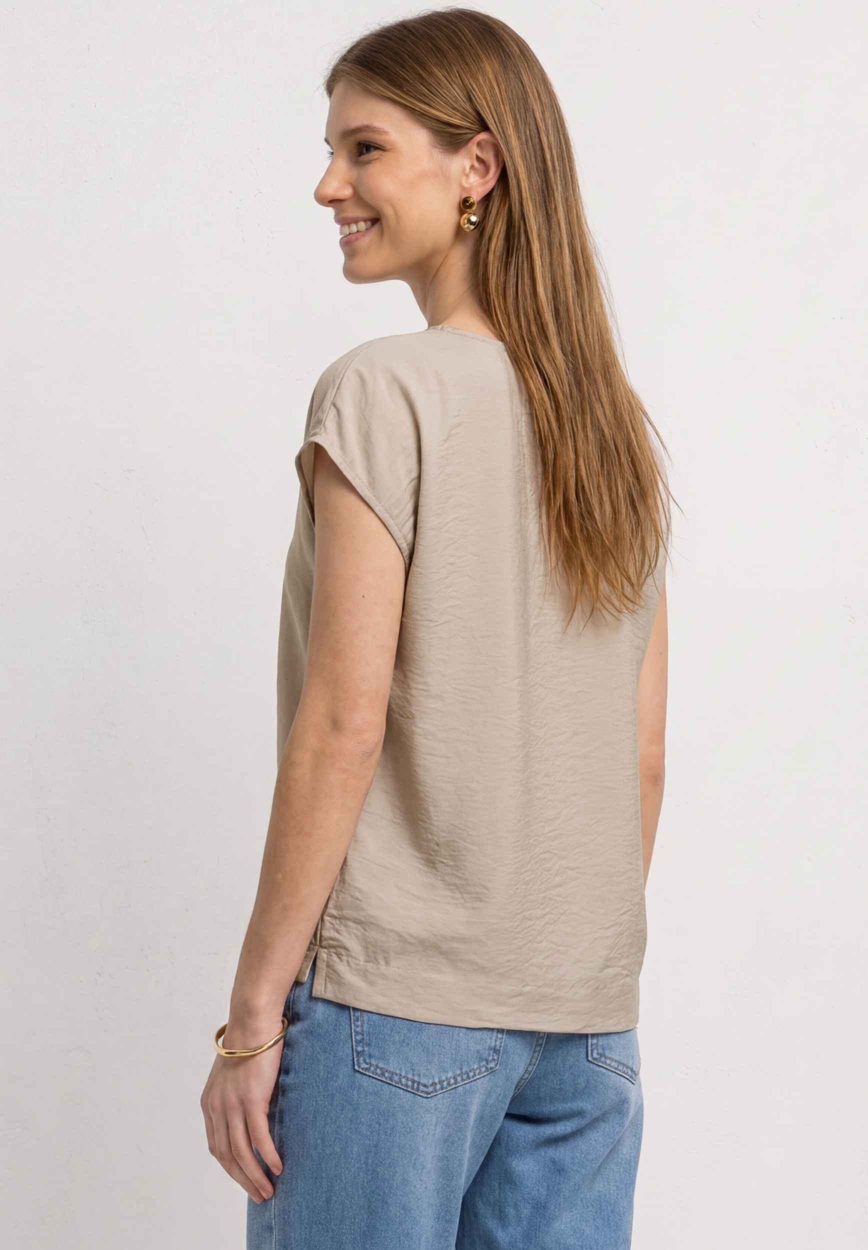EOS_Round Neck Top w. dropped #4