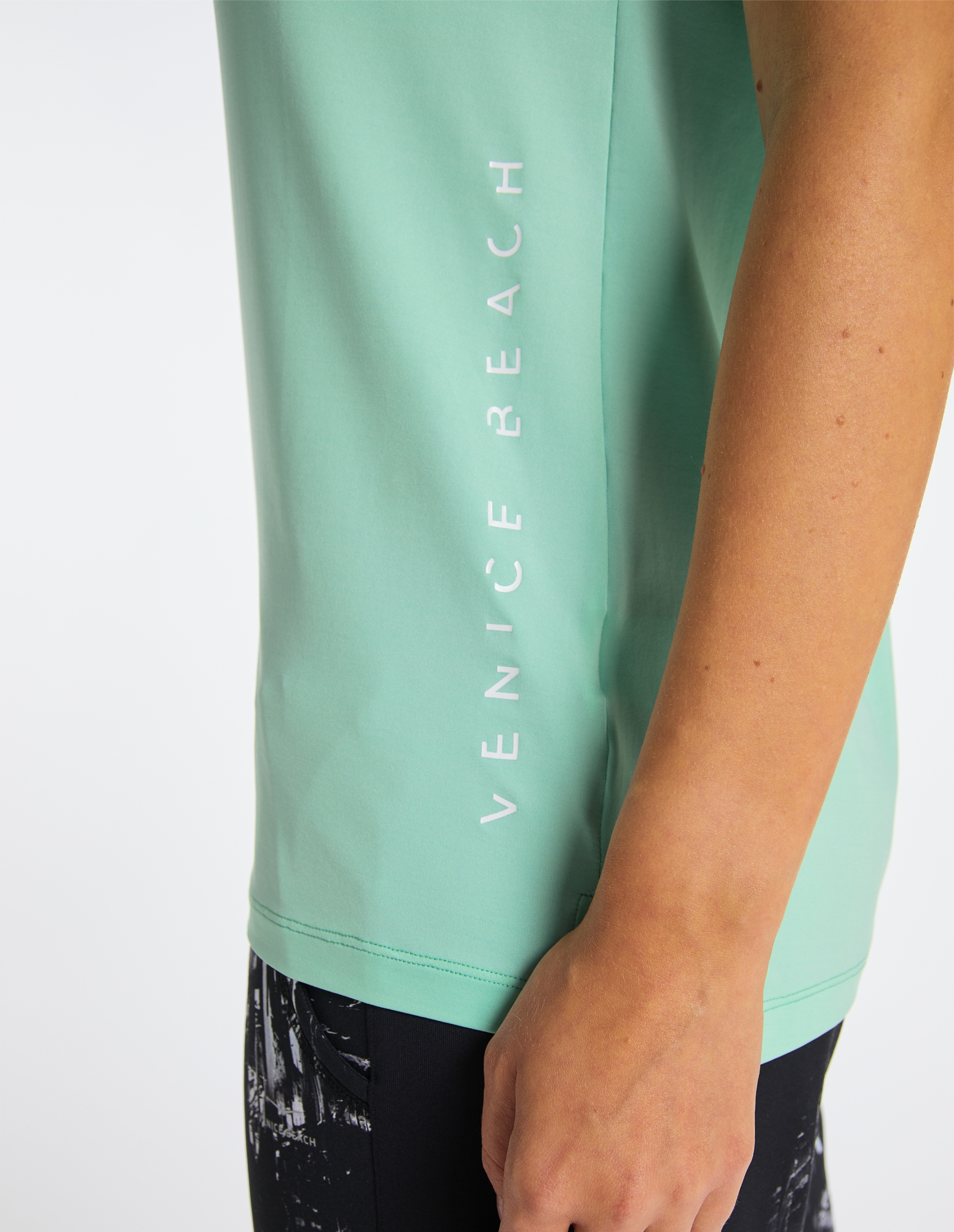 VB_Alice DL 03 T-Shirt #6