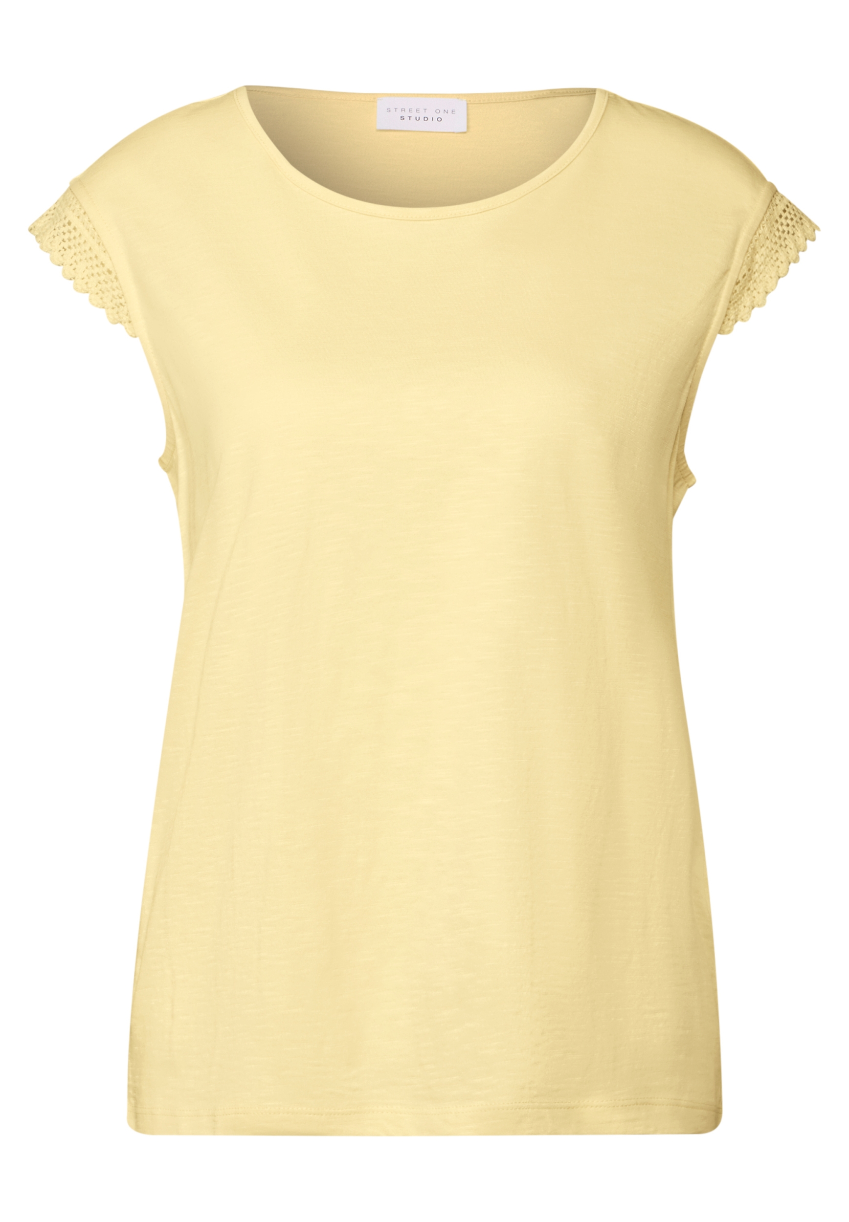 LTD QR_Studio_shirt w.crochet #1