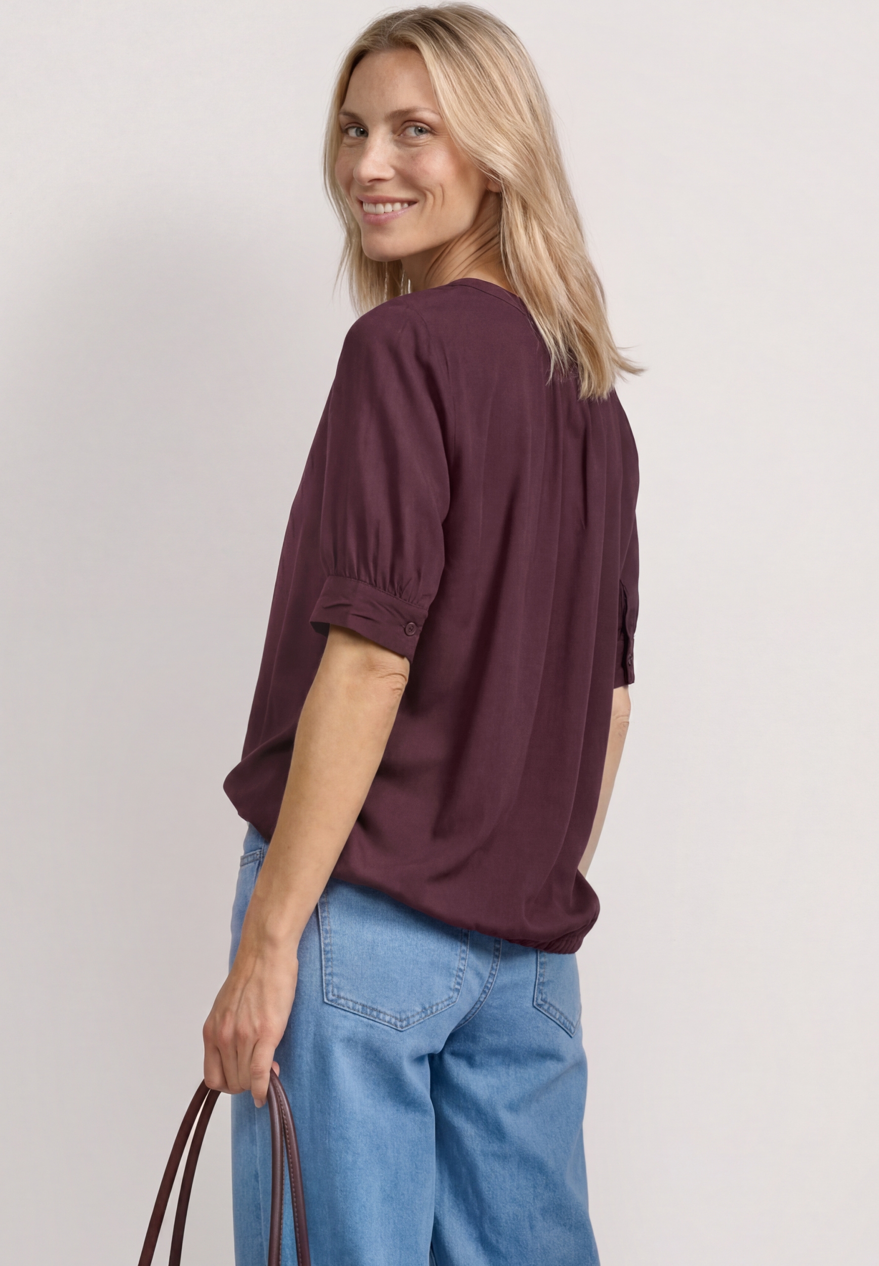 LTD QR Splitneck blouse w gath #4