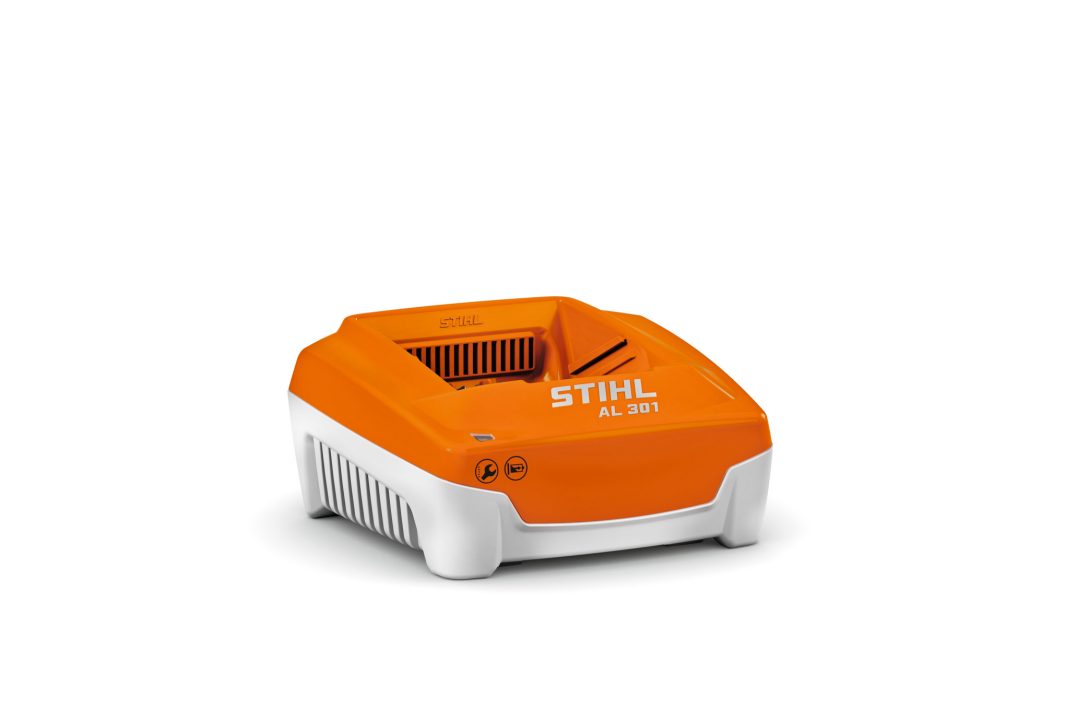 STIHL AL 301 Schnellladegerät #1