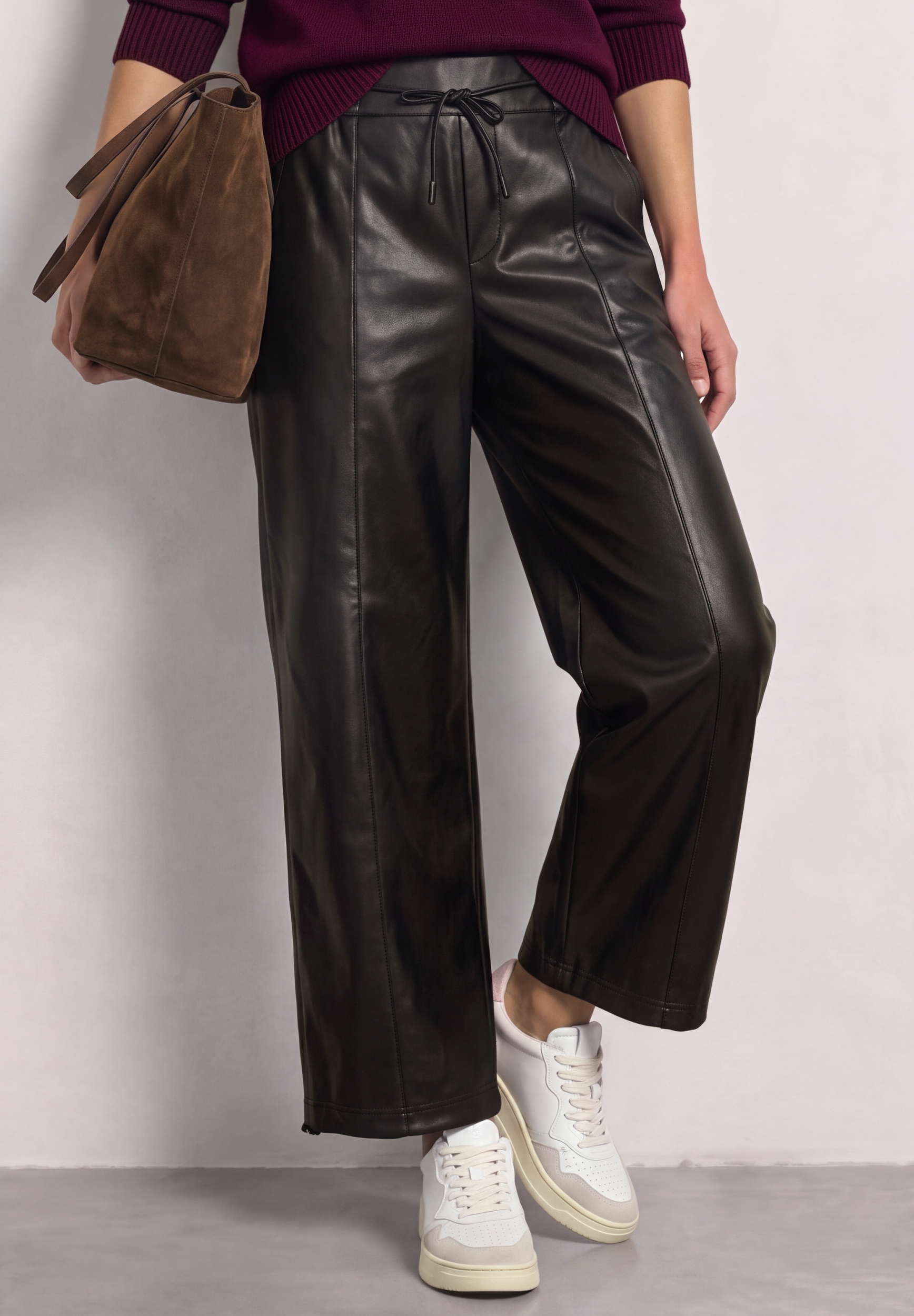 Style_Amalia_PU Elastic Hem #3