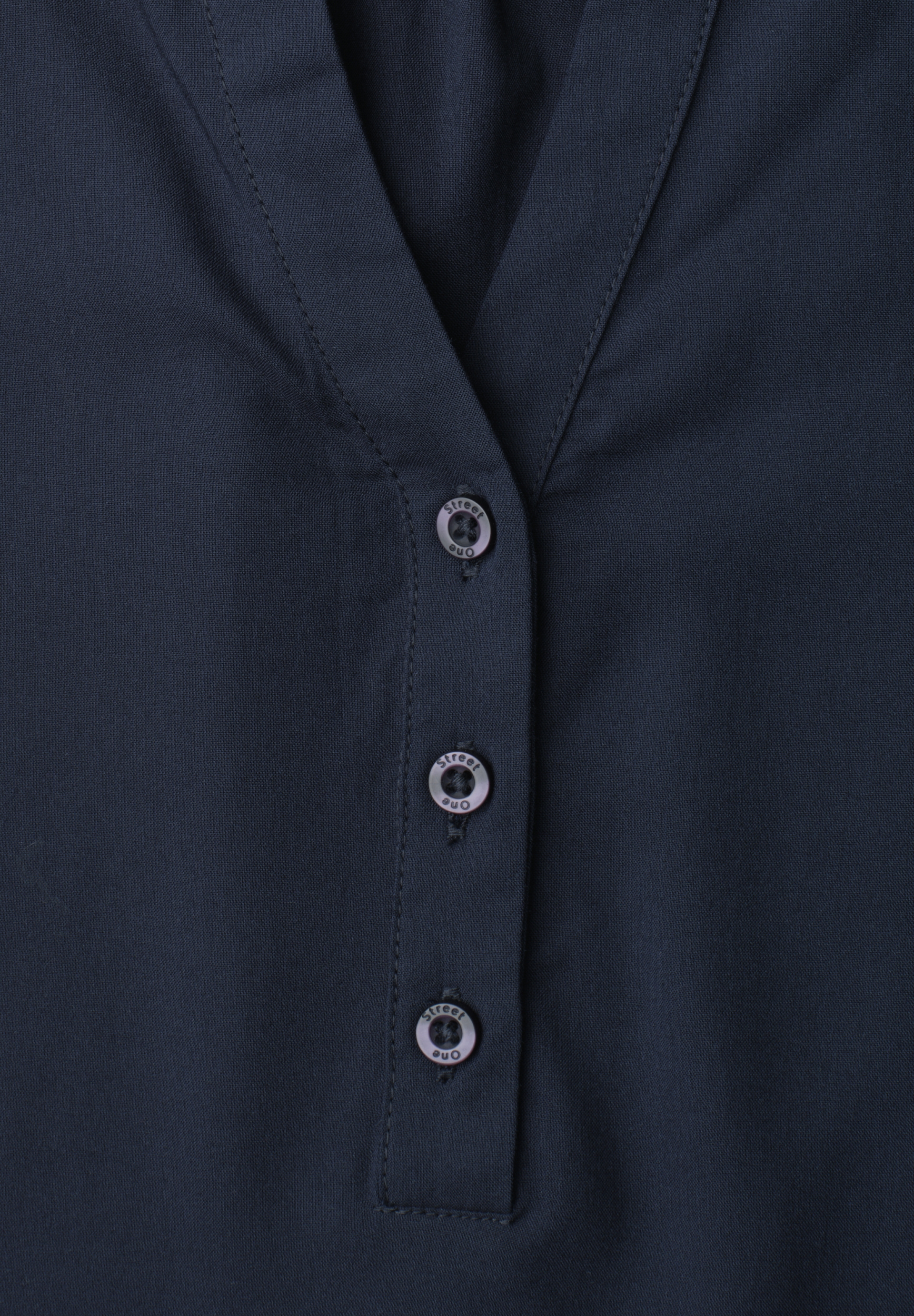 LTD QR Splitneck blouse w gath #2