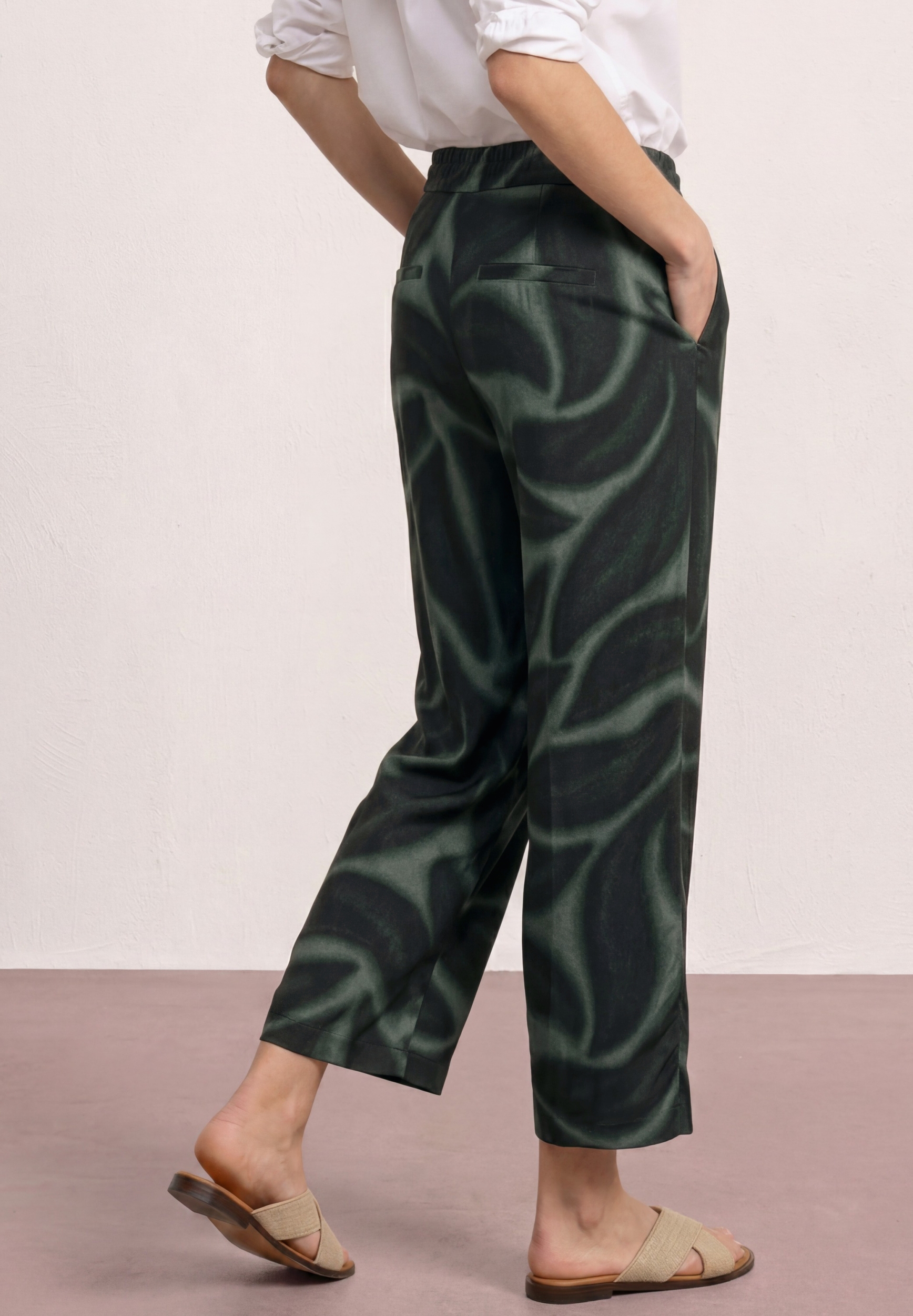 LTD_QR Style_Emee Wide Leg AOP #4