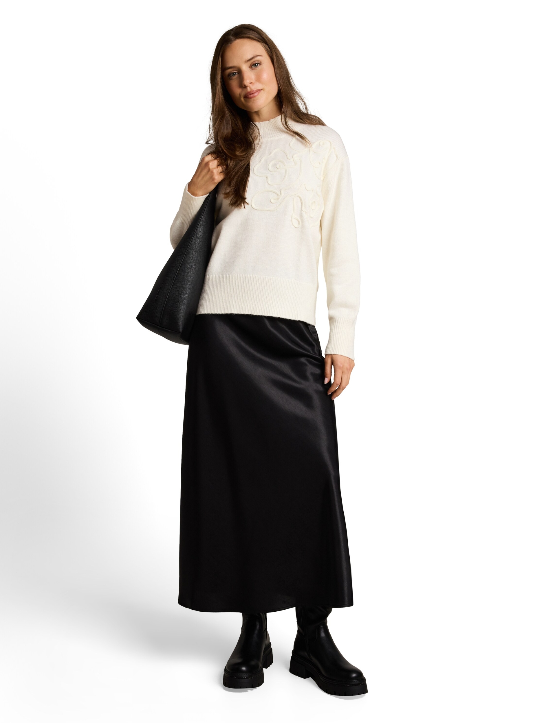 knit cosy embroidered mock-nec #3