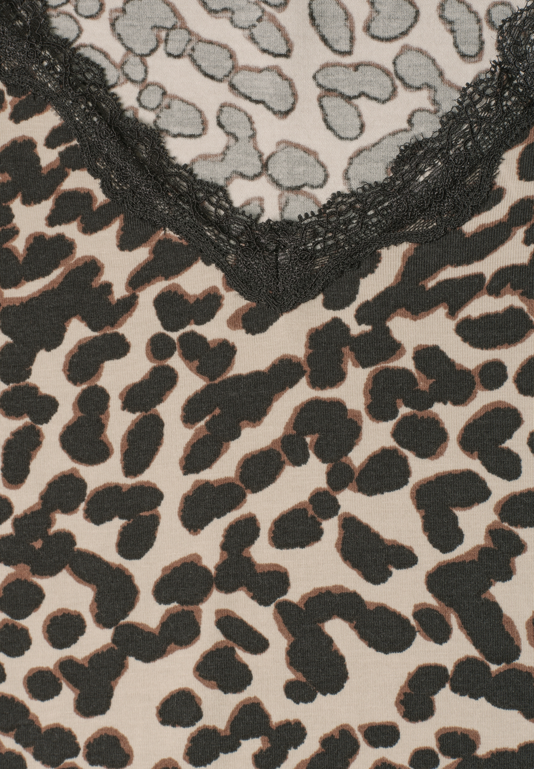 LTD QR Studio_Printed shirt w. #2
