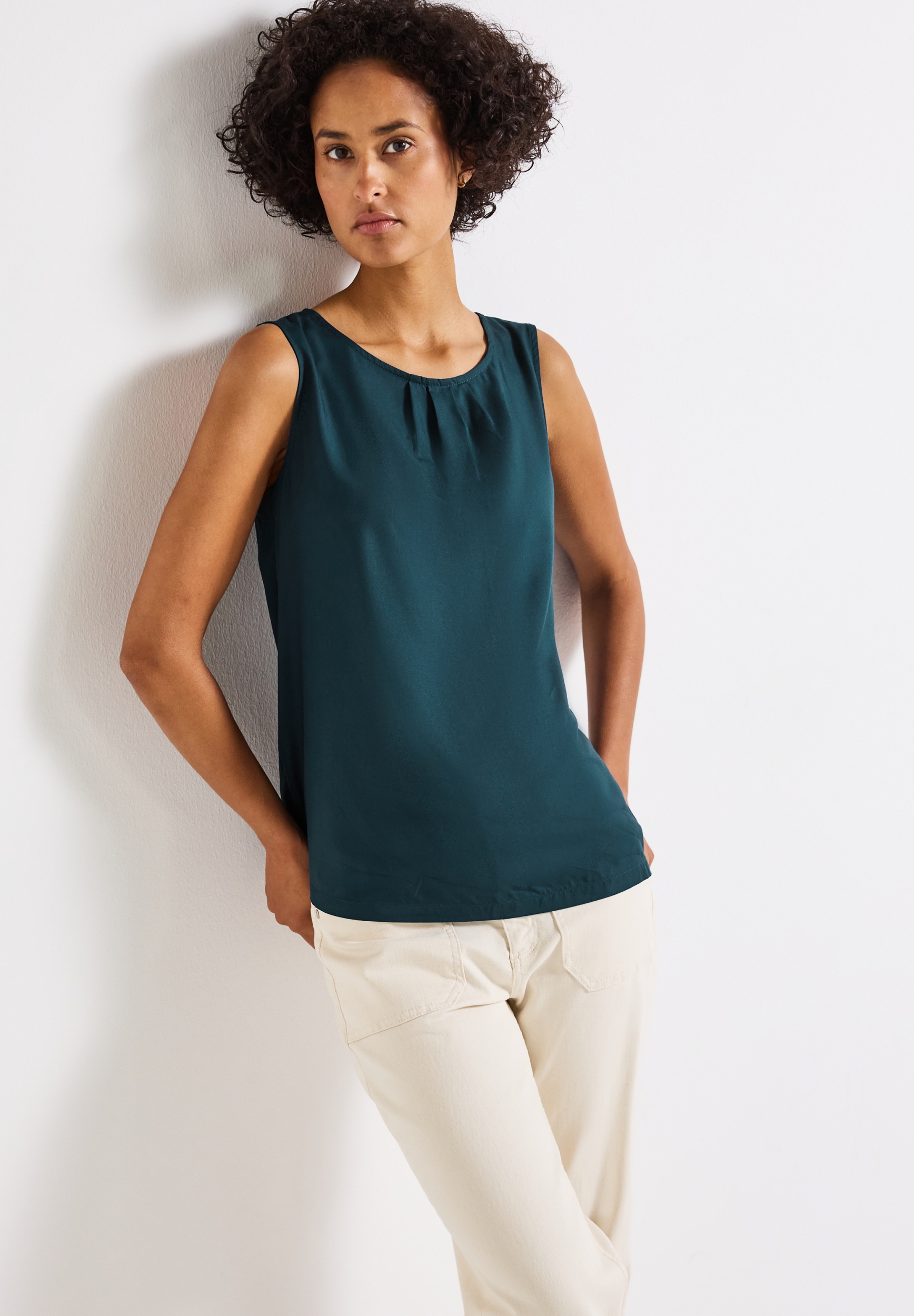 LTD QR Blousetop w pleat detai #3