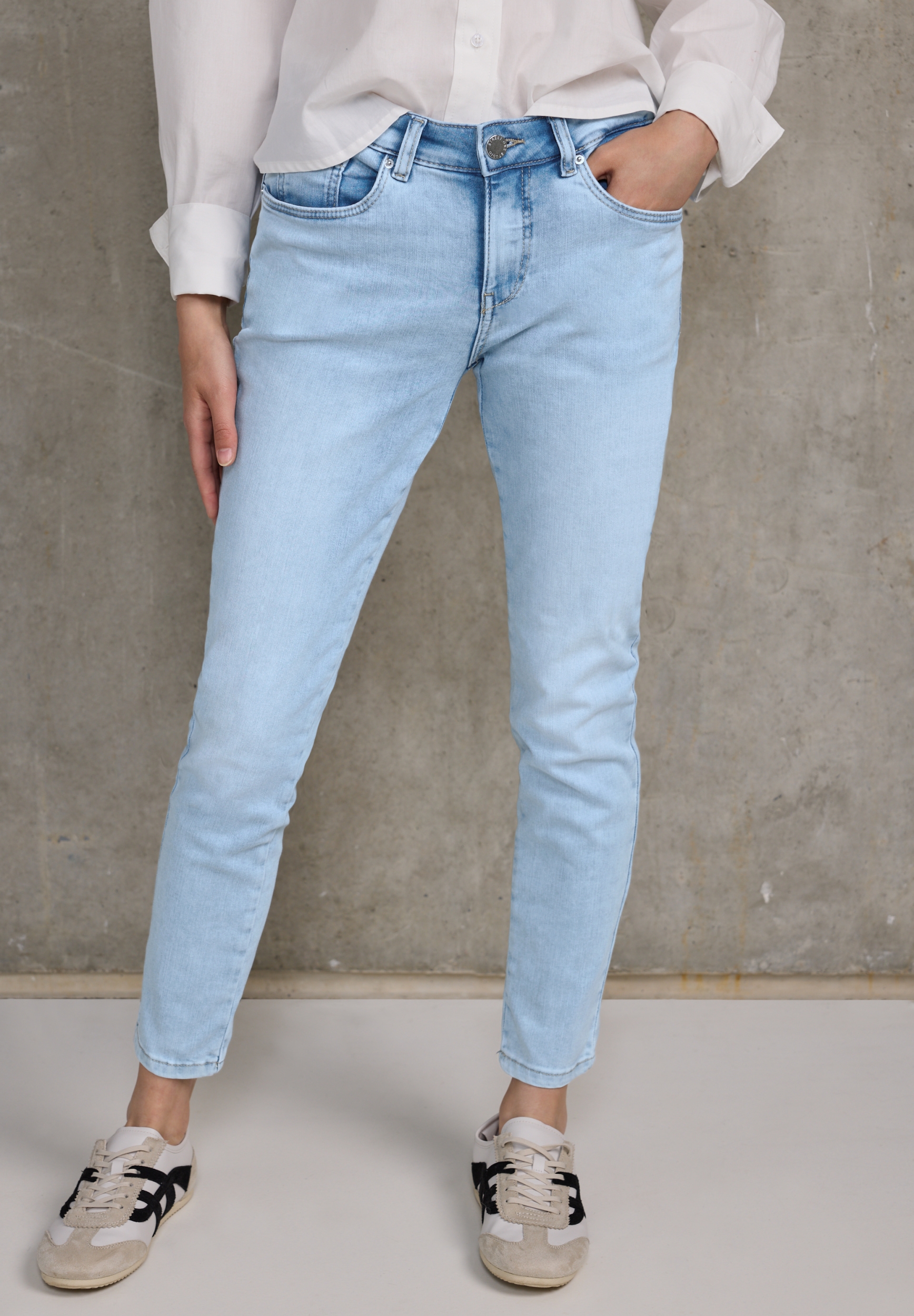 LTD QR_Denim_Studio_Skinny.mw. #6