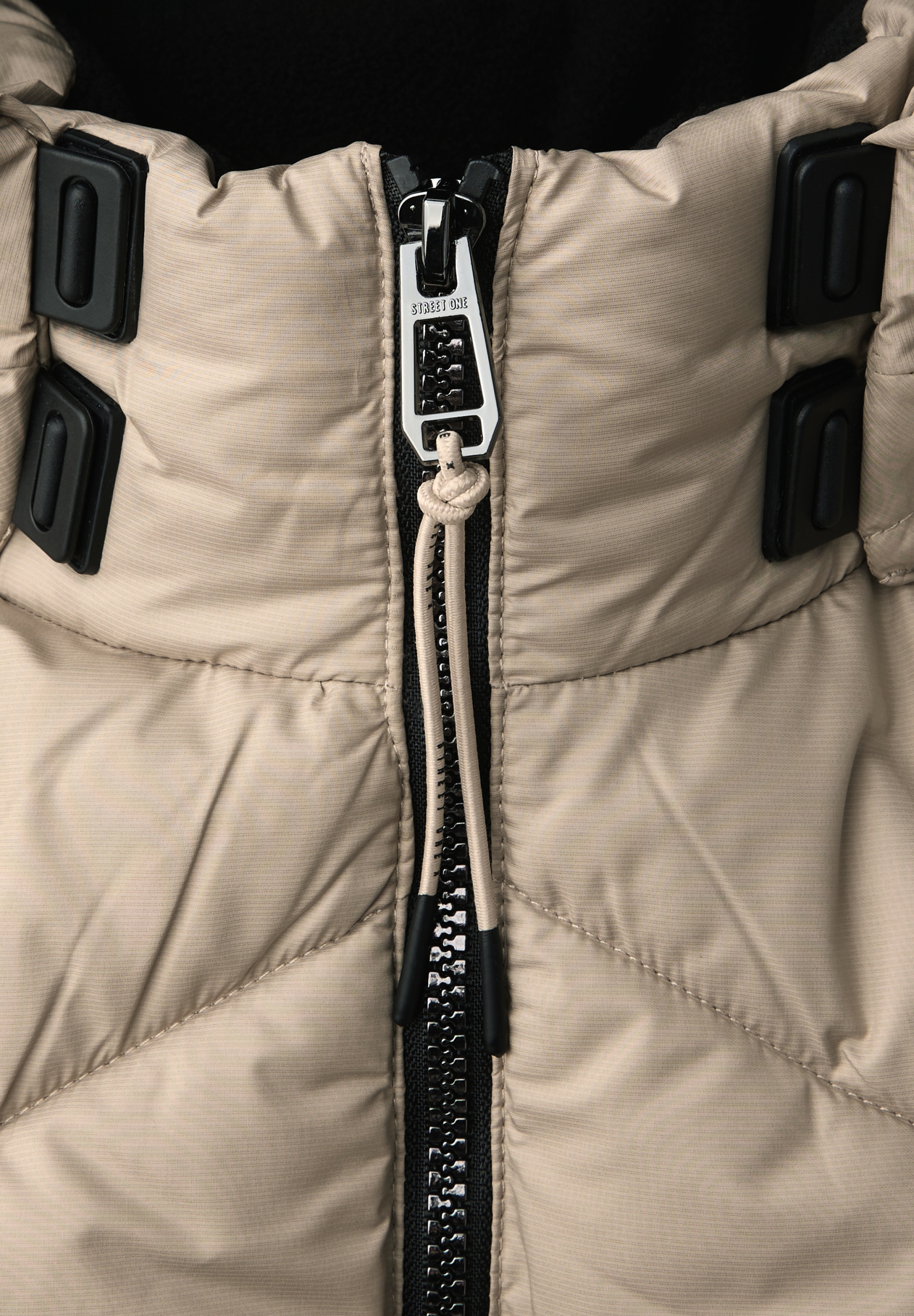 Short Light Padded Modern Diam #2