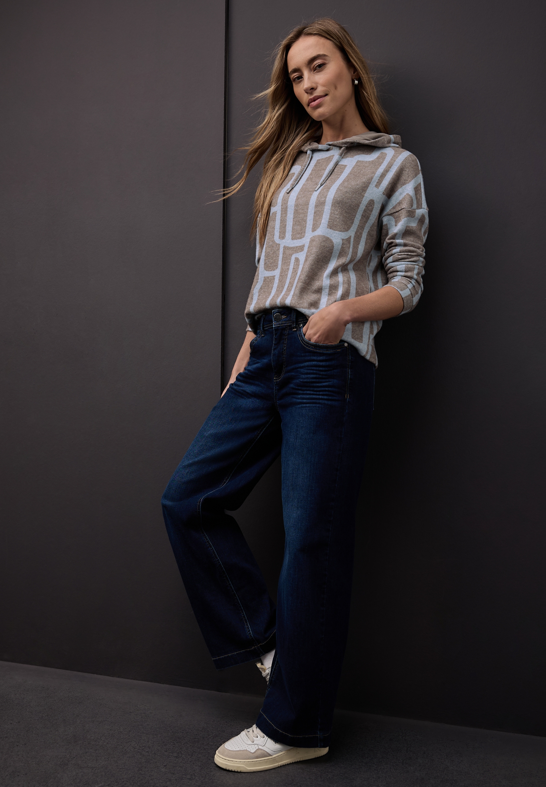 LTD QR cosy printed hoody #5