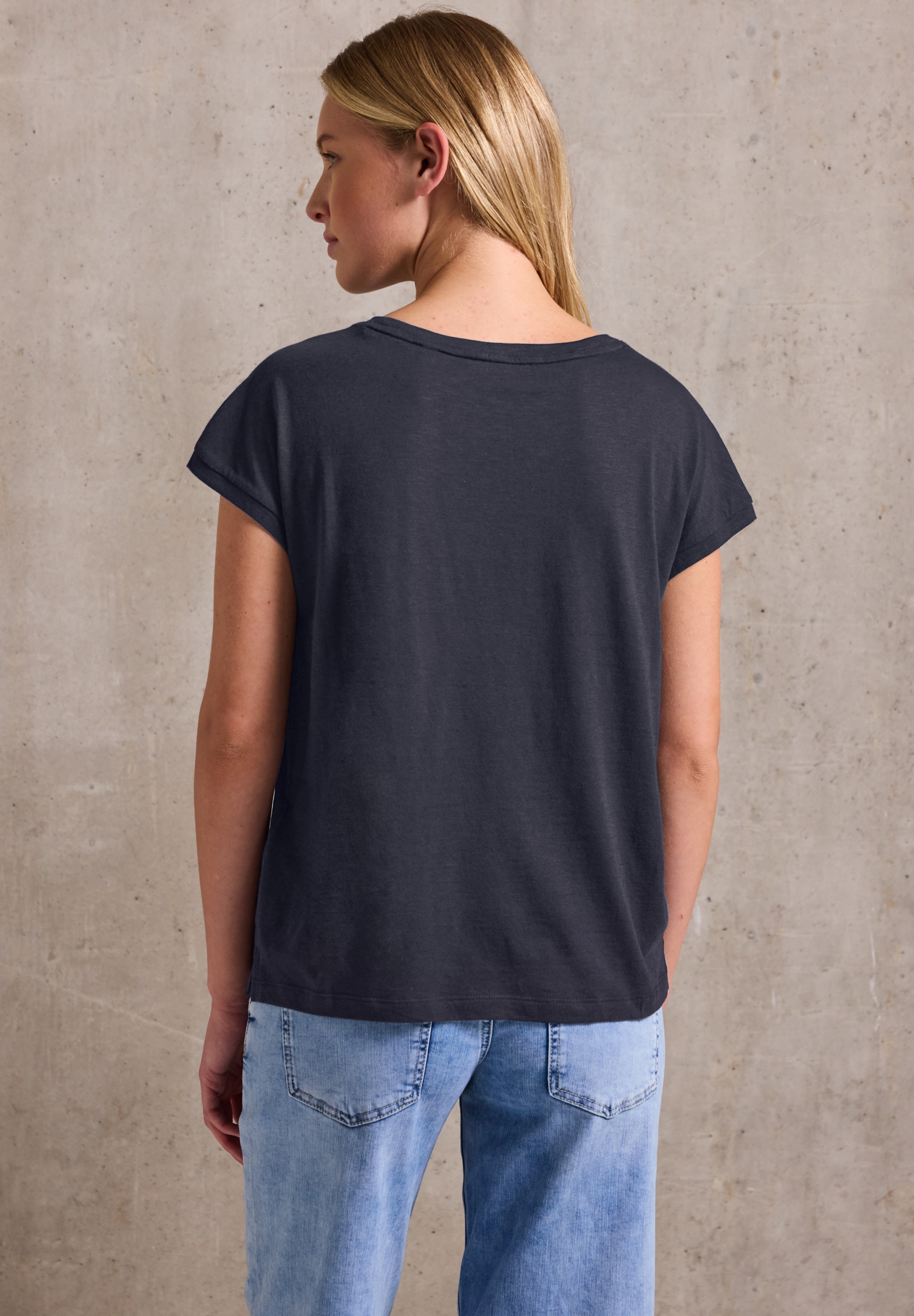 LTD QR_Studio_shirt w.frill at #4