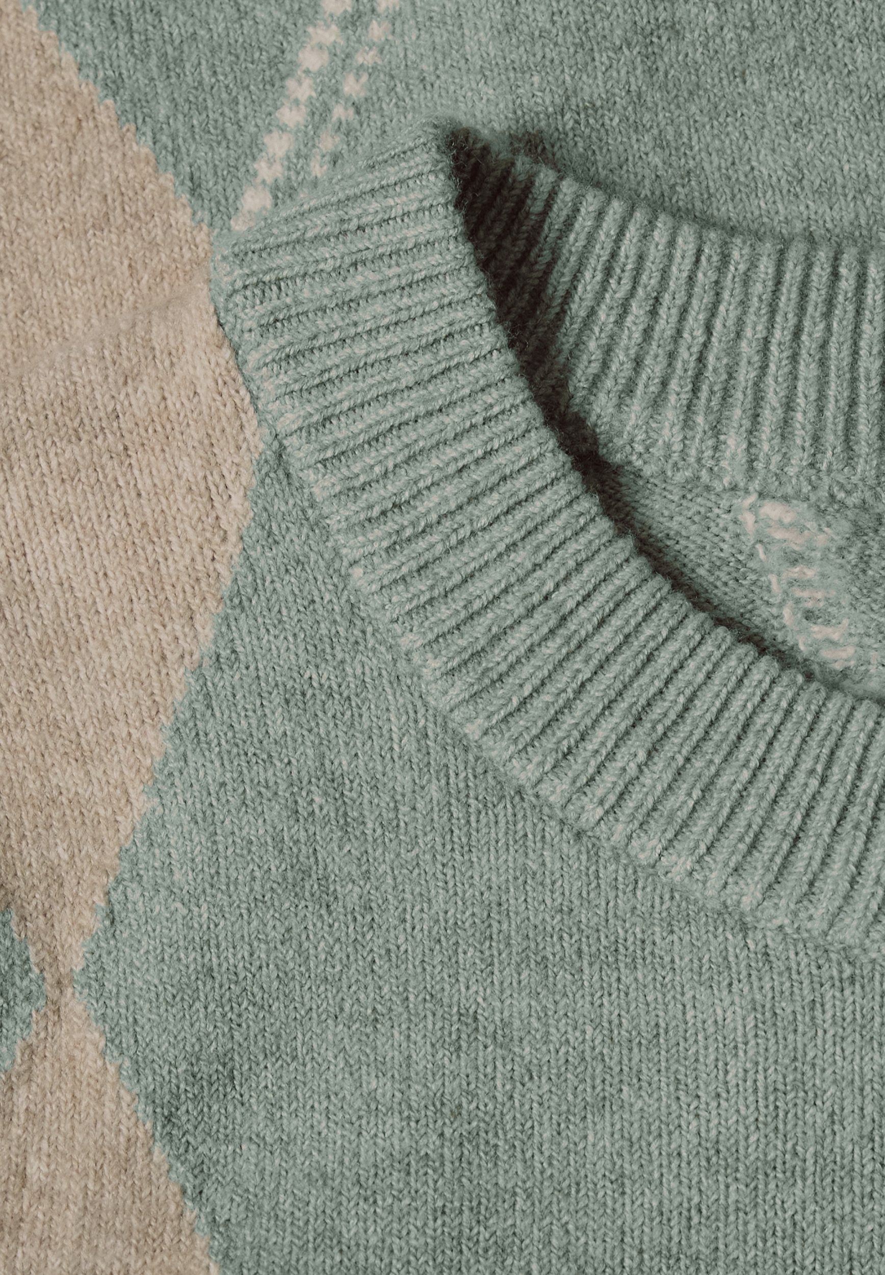LTD QR_cosy sweater intarsia #2