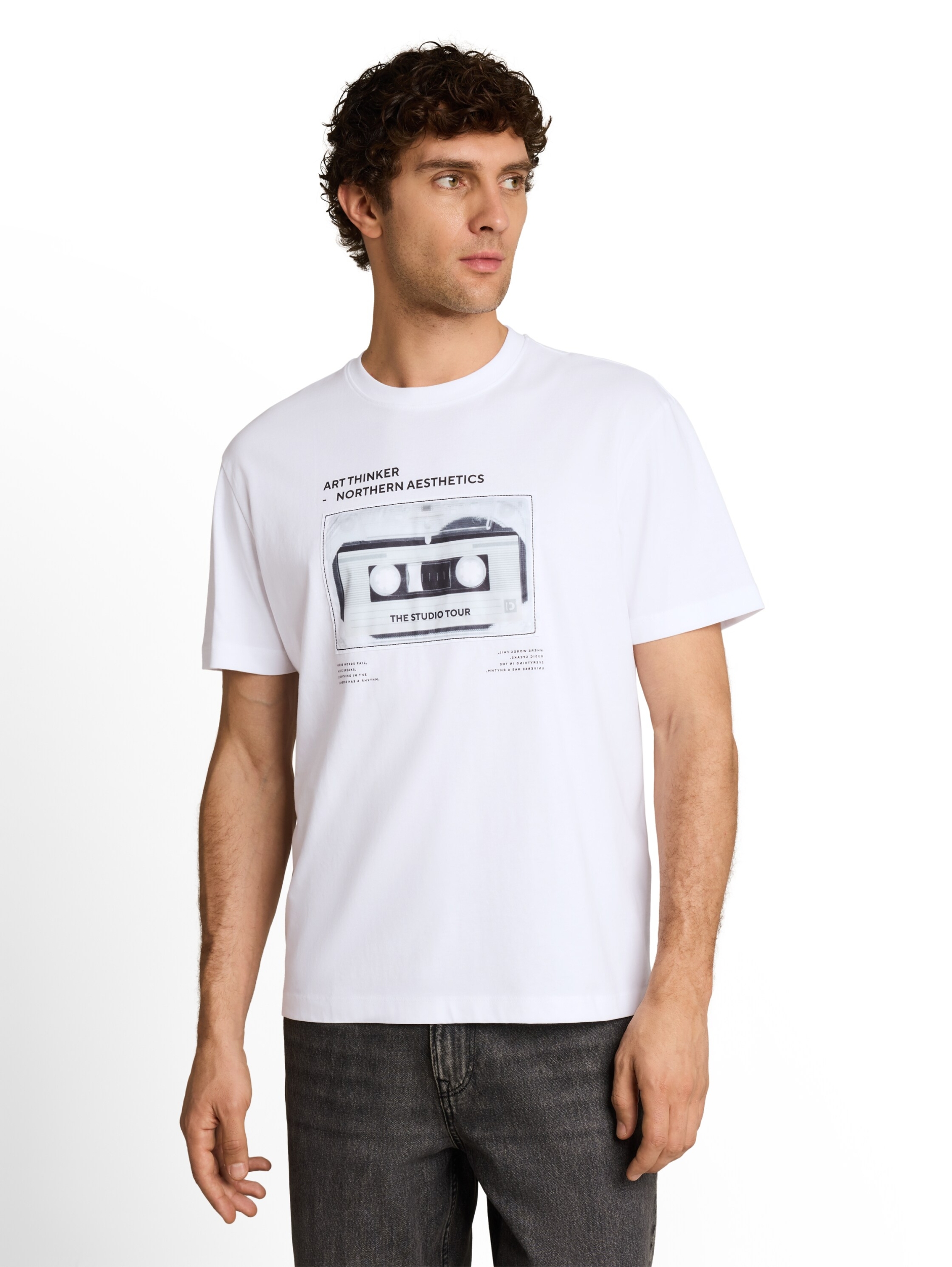 relaxed applicated print t-shi #5