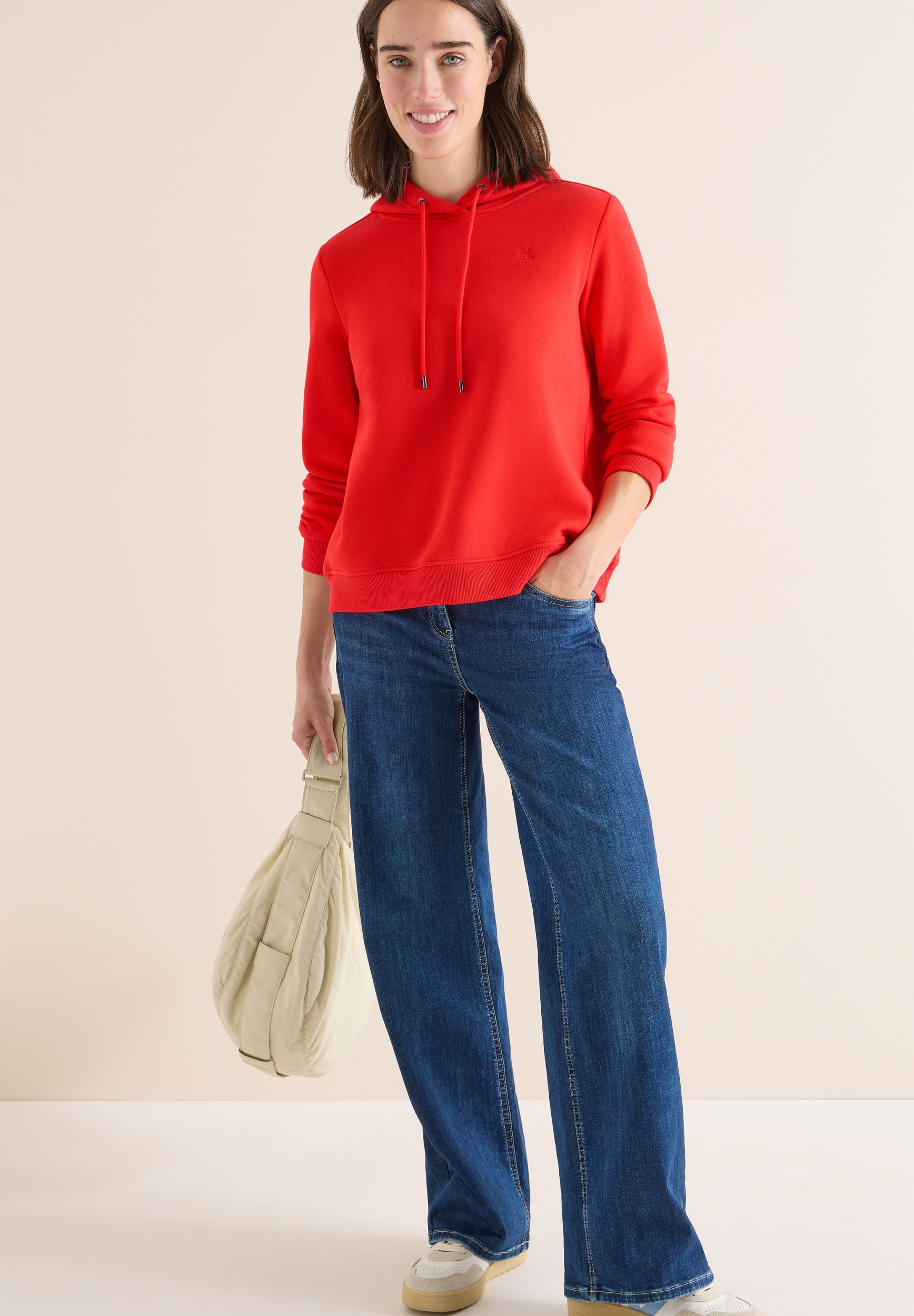 EOS_Sweatshirt with Hoody and #5