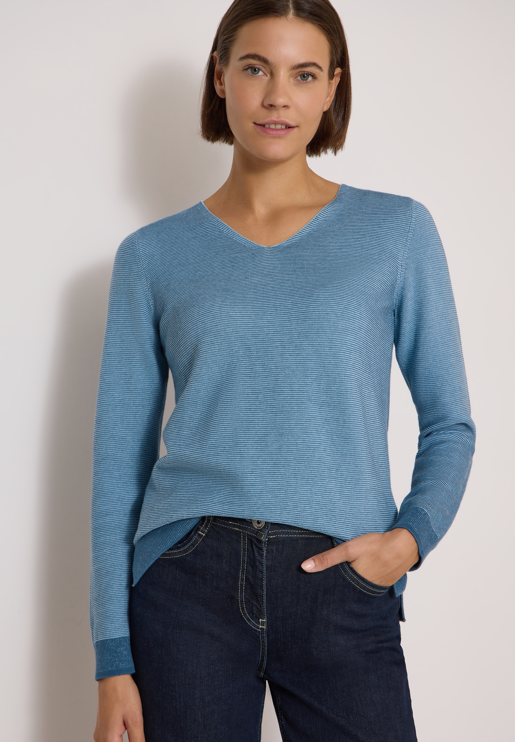 NOS 2-Tone V-Neck #6