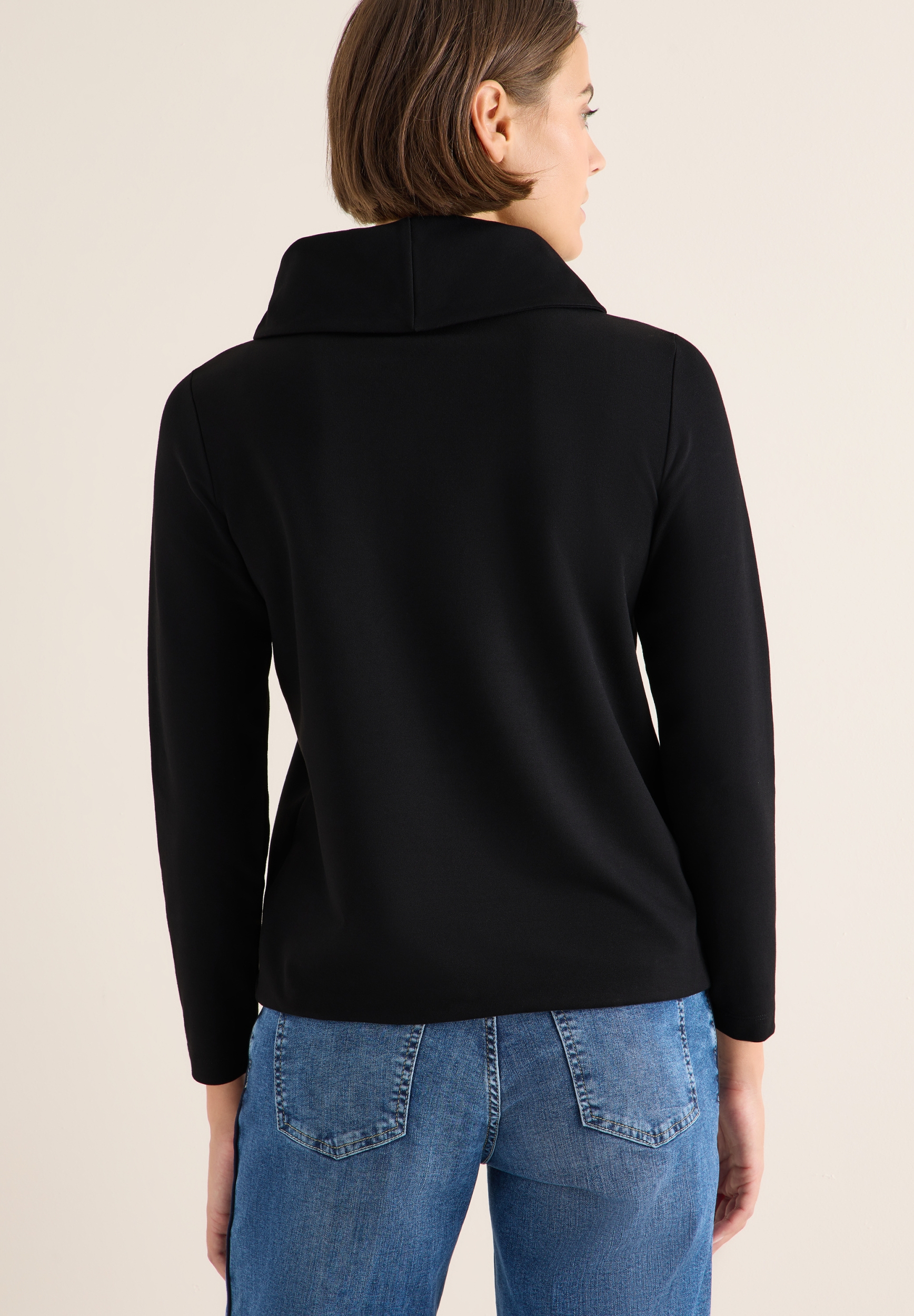 EOS_Big Collar Shirt #4