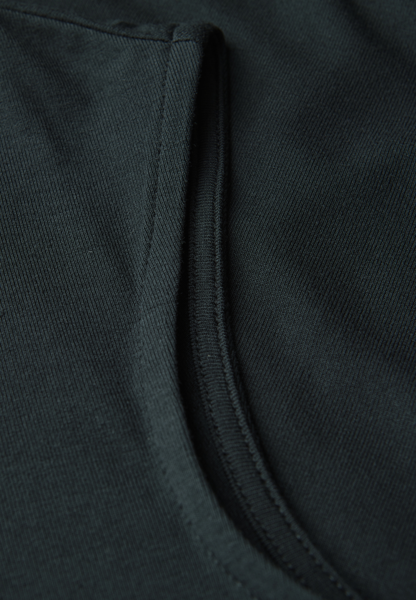 jersey shirt w. v-neck #2