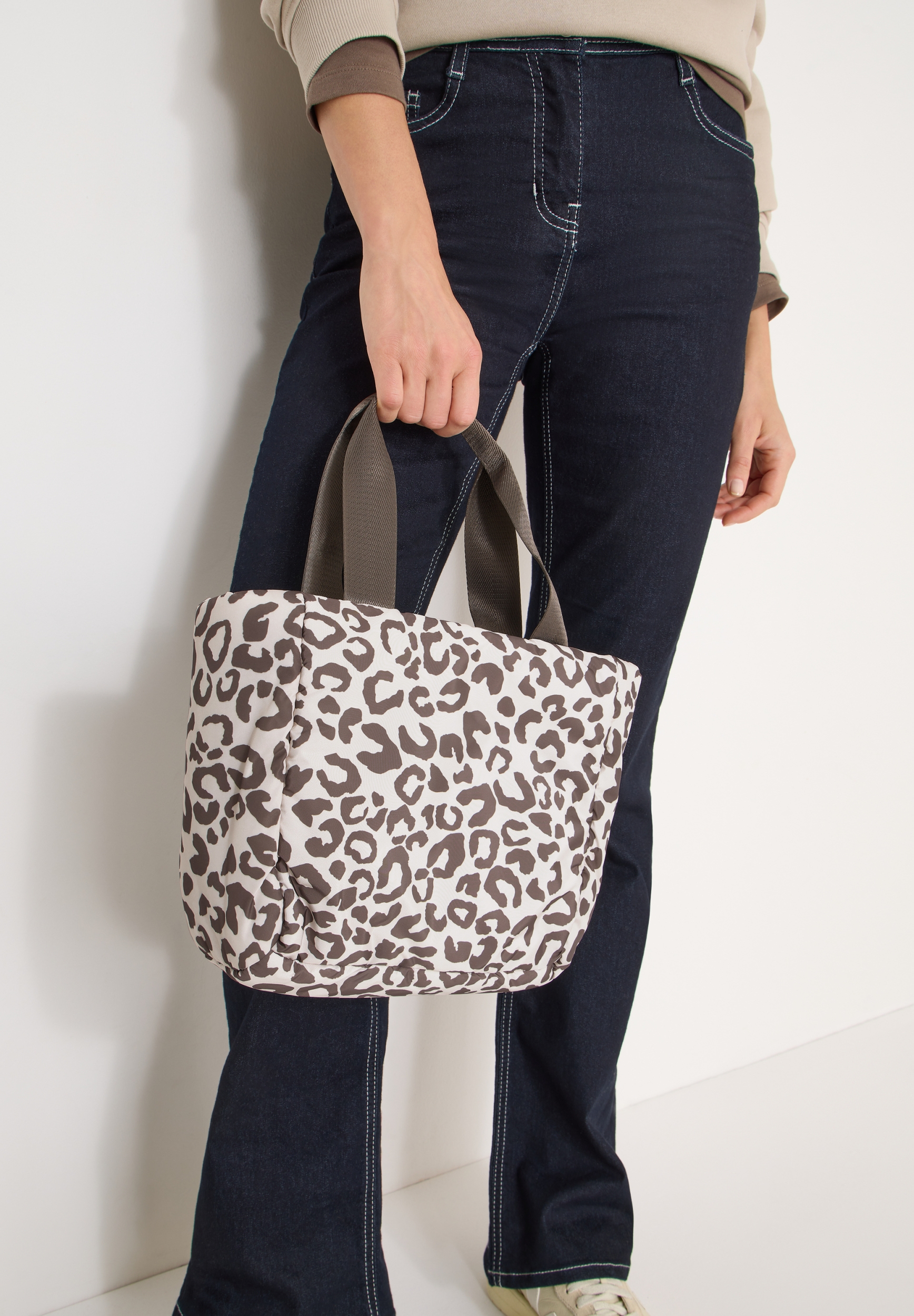 O_Small Padded Bag #1