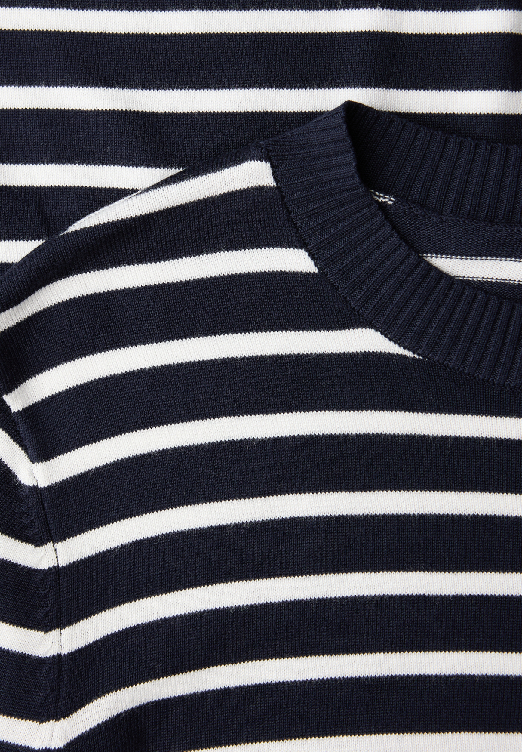 LTD QR_ basic sweater stripes #2