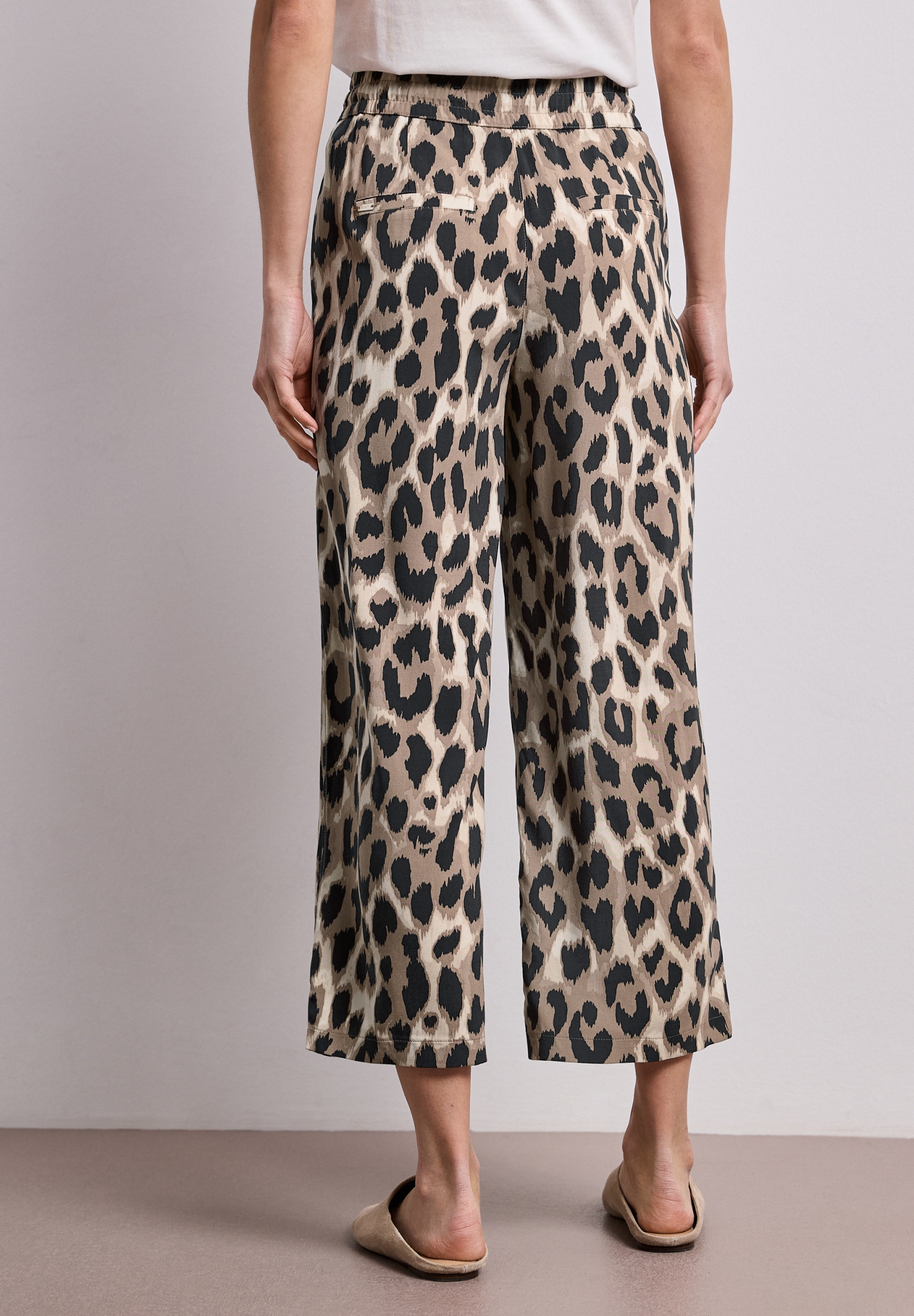 LTD_QR Style_Emee Wide Leg AOP #4