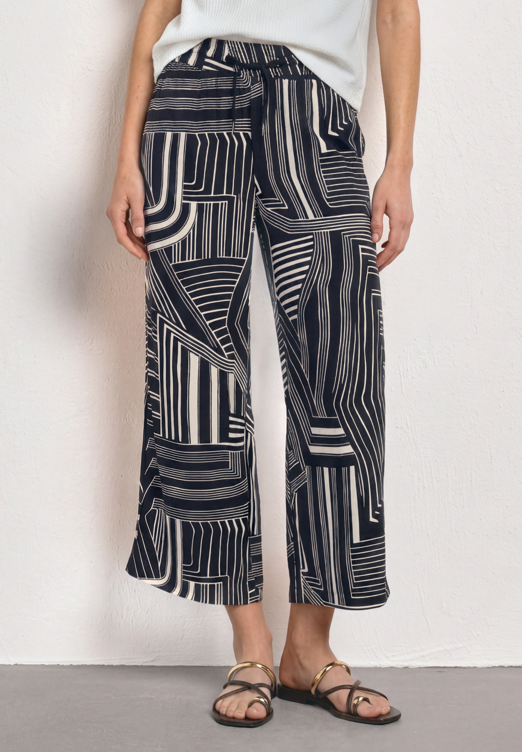 Style LTD QR Emee HW AOP #3
