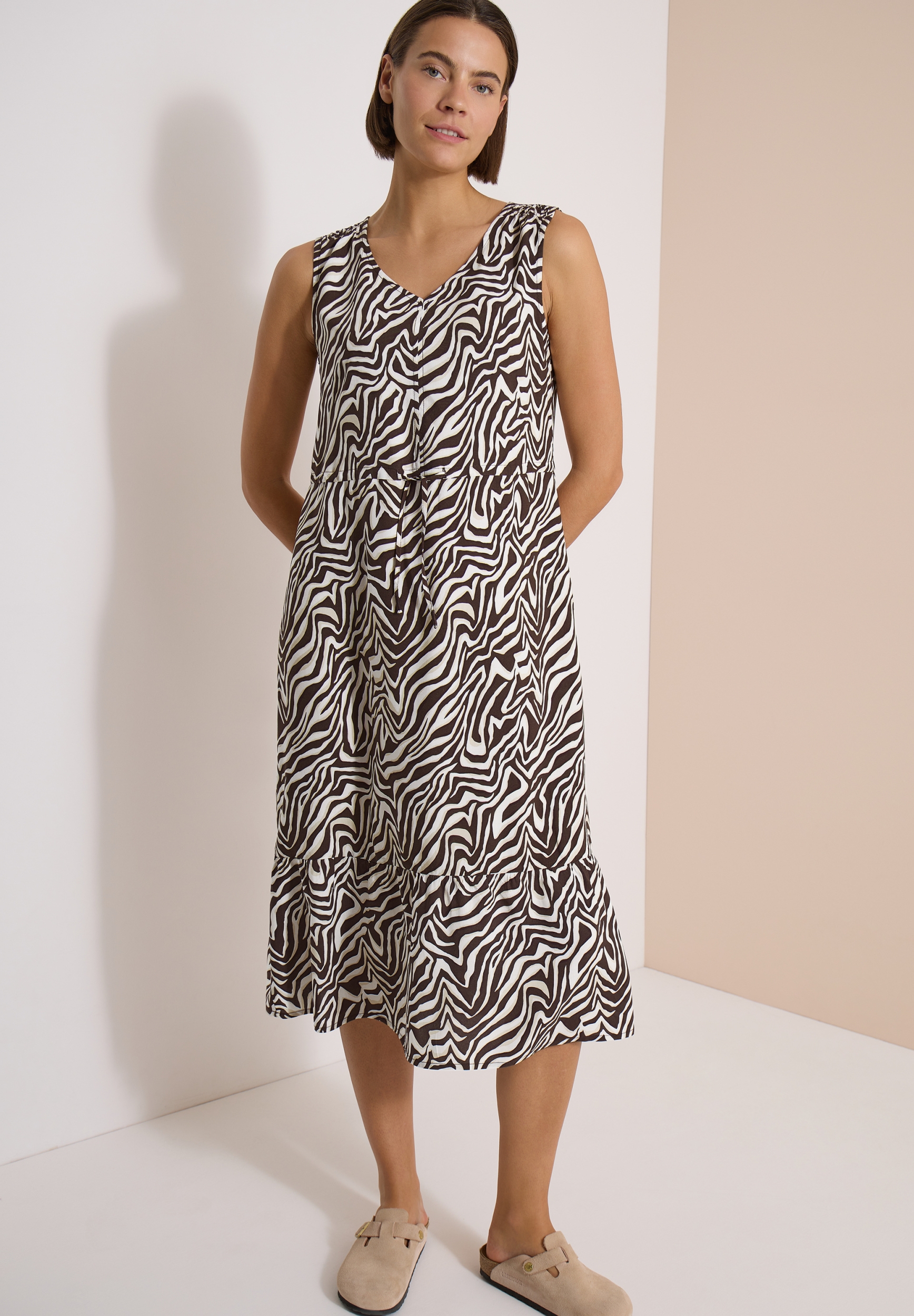 EOS_small Zebra Print Midi Dre #6