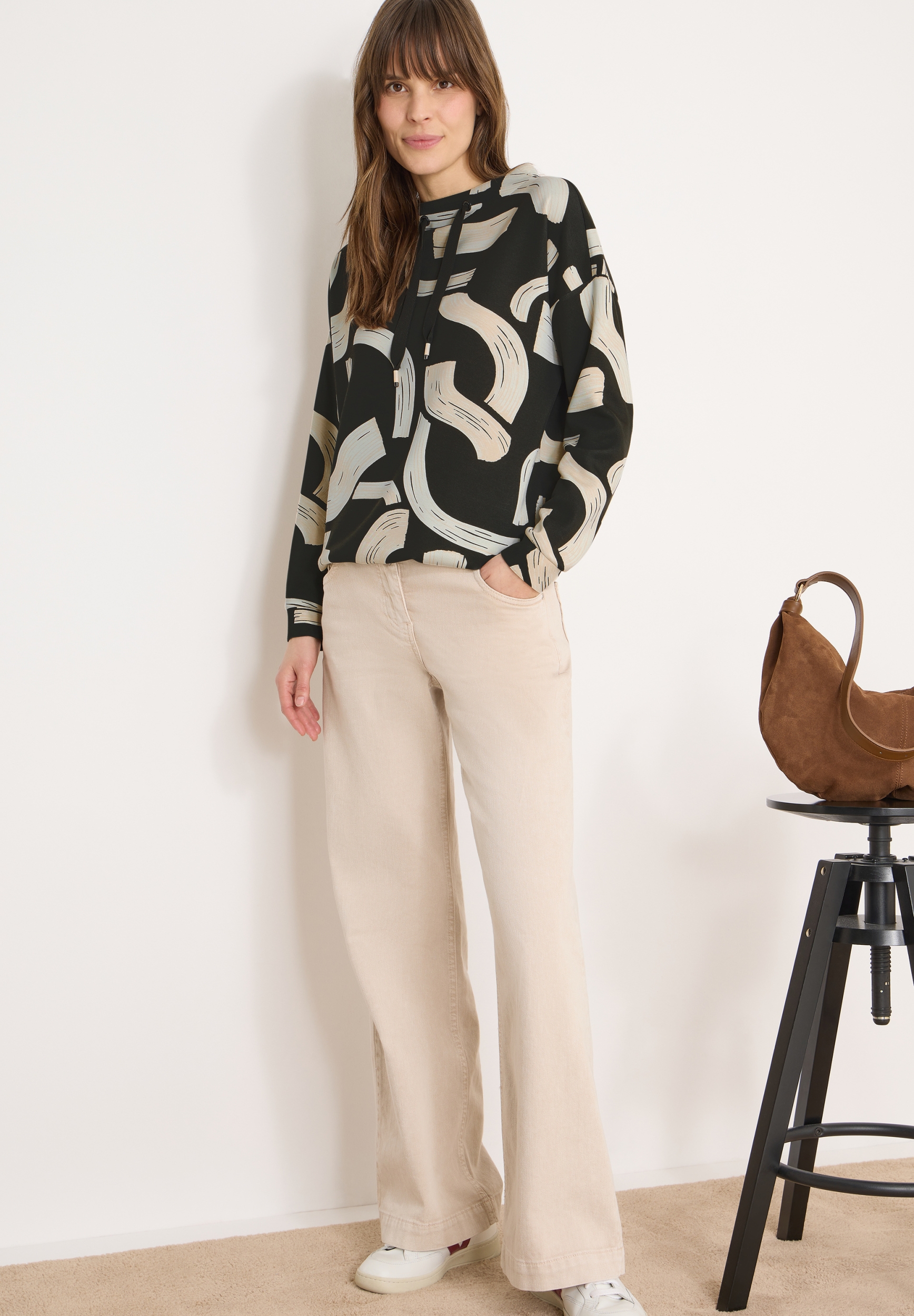 TOS Big AOP Funnel Neck #6