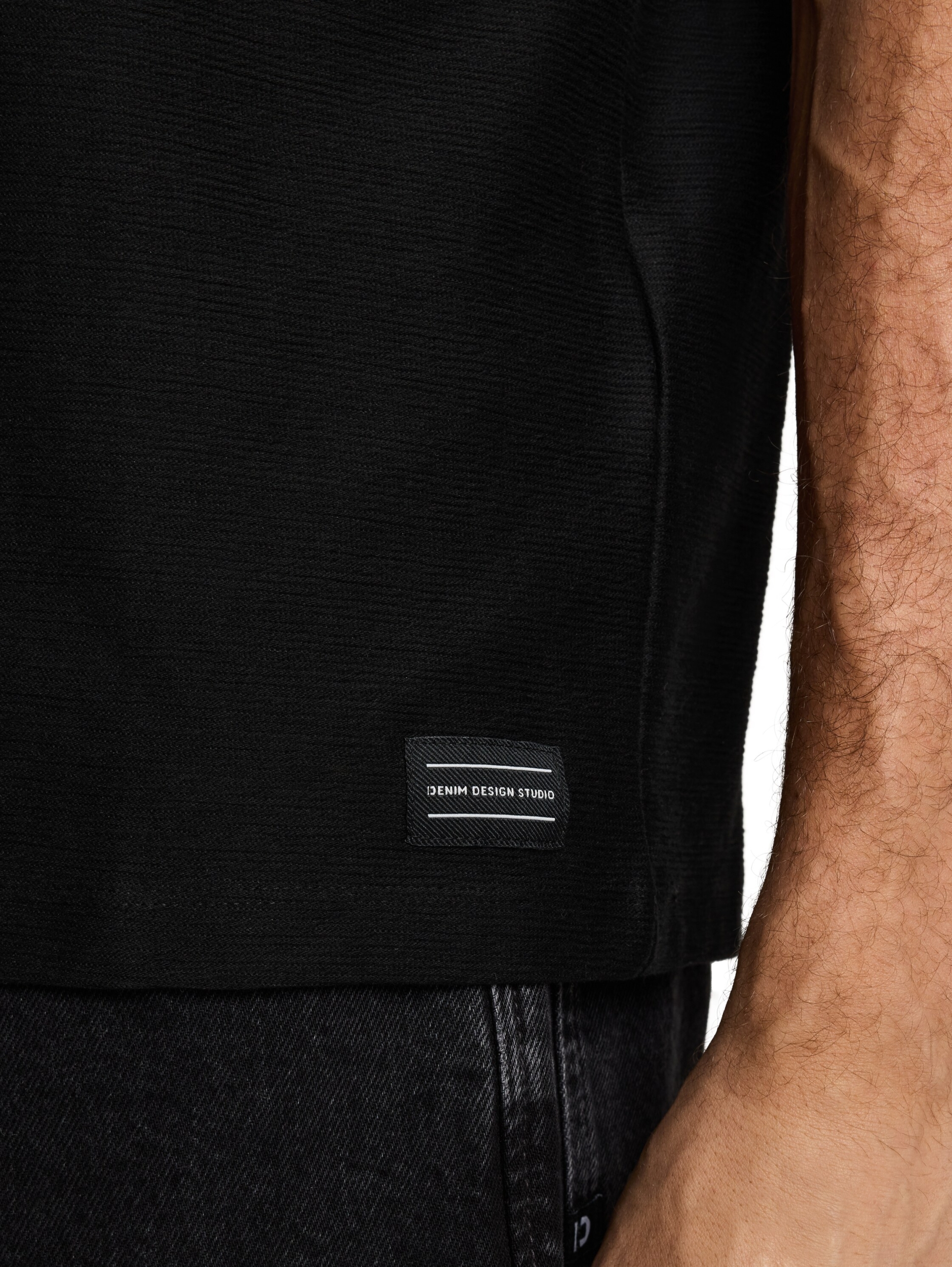 structured t-shirt with pocket #6