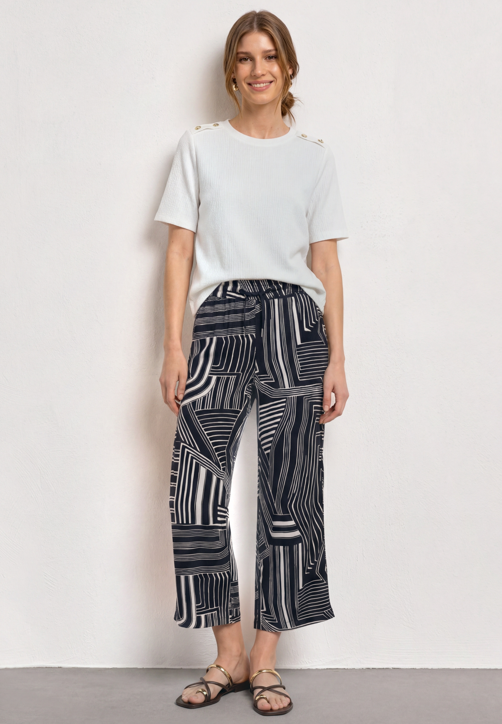 Style LTD QR Emee HW AOP #5