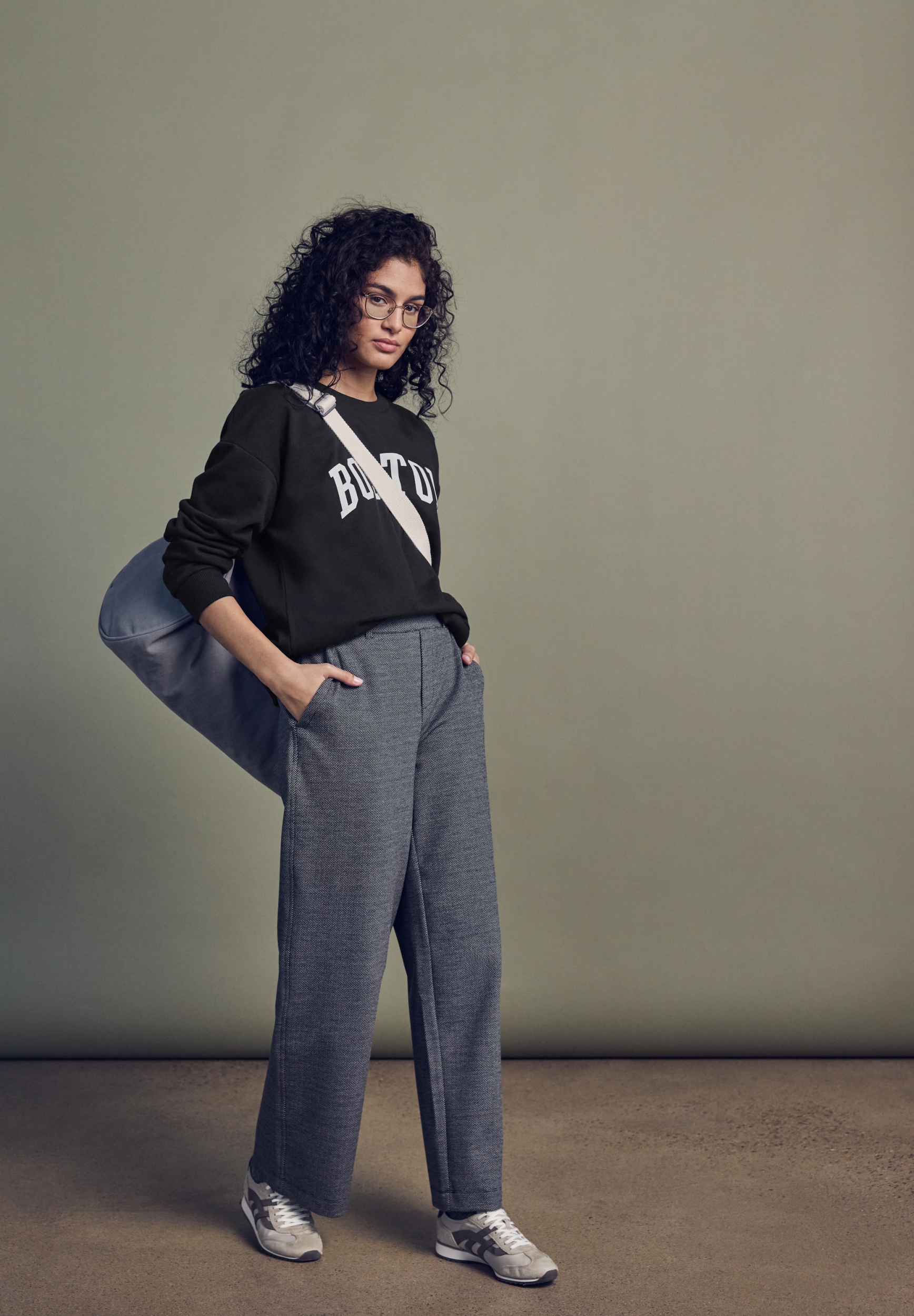 LTD QR Studio Loose Fit Crewne #3