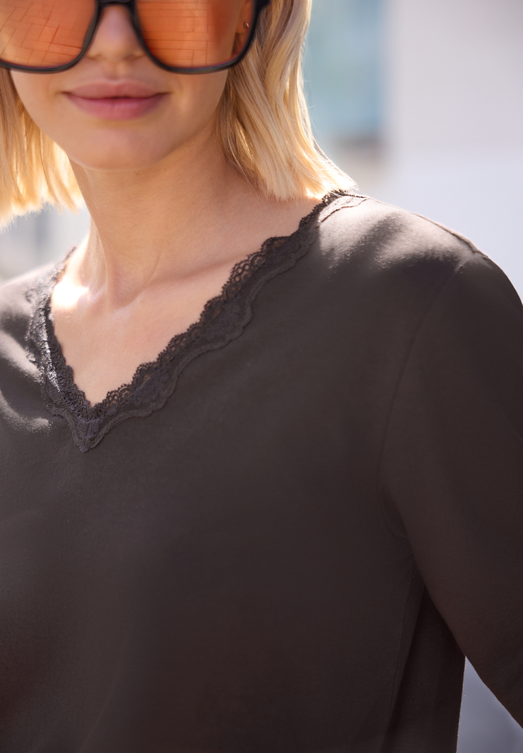 LTD QR Studio_Shirt w.lace v-n #6