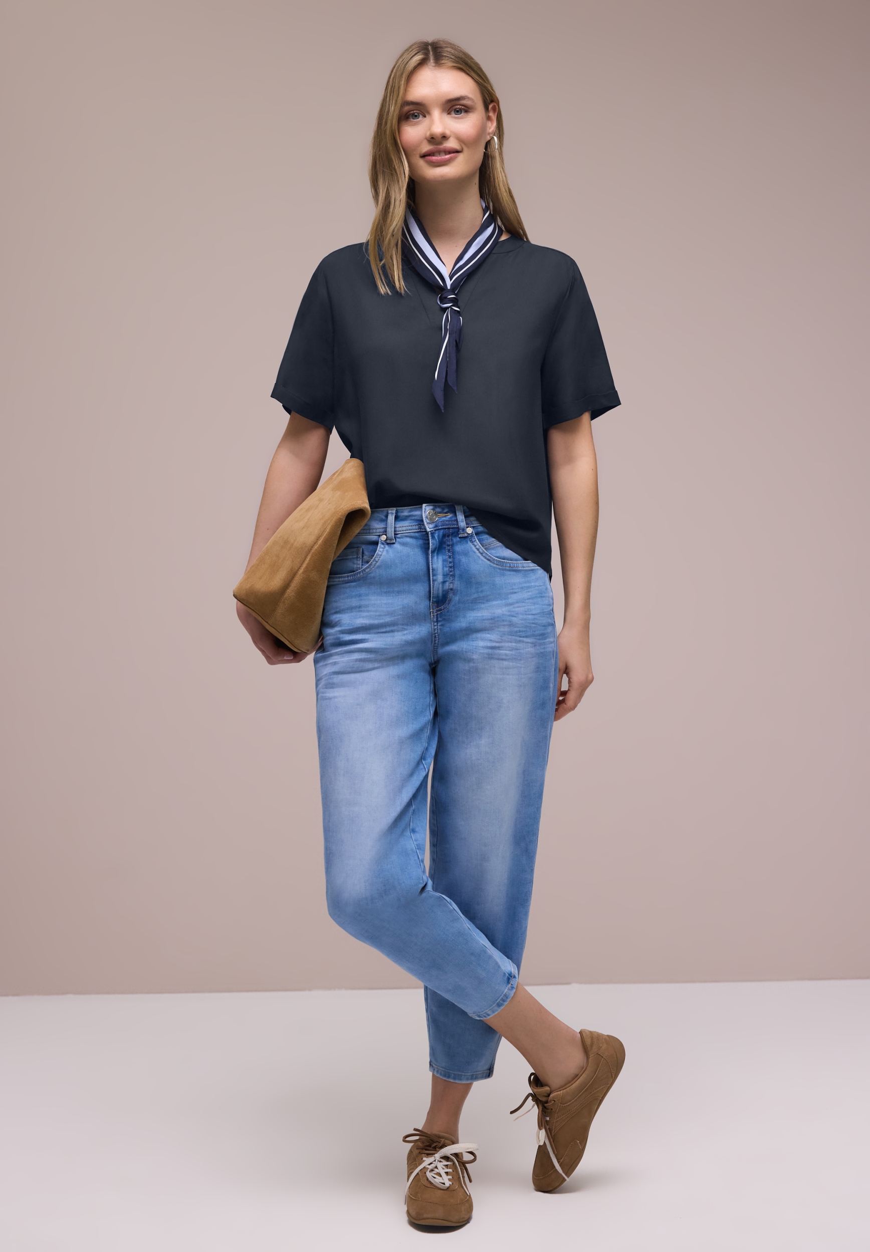 QR Splitneck blouse w turn-up #5