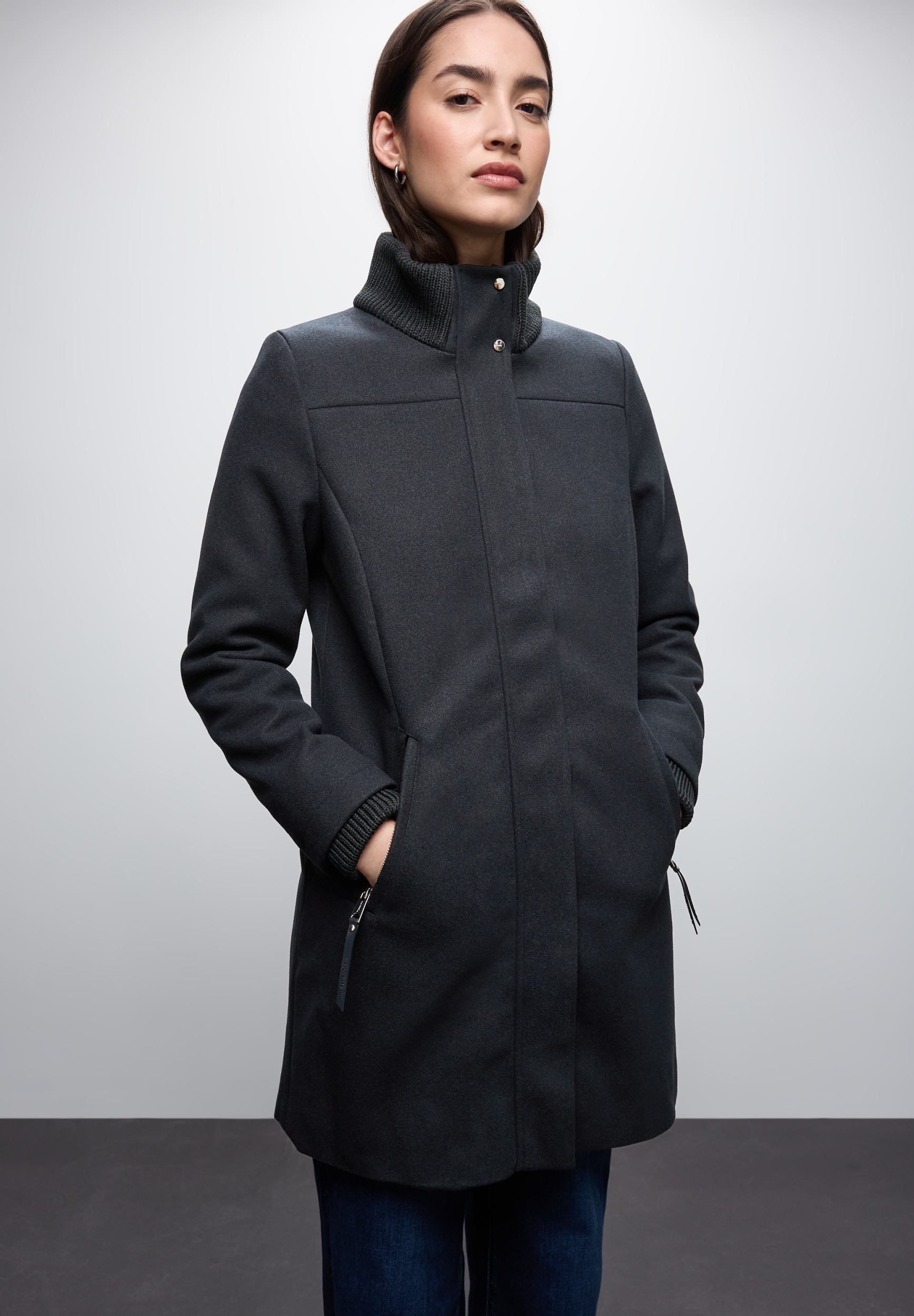 LTD QR Coat w. Knit Details #7