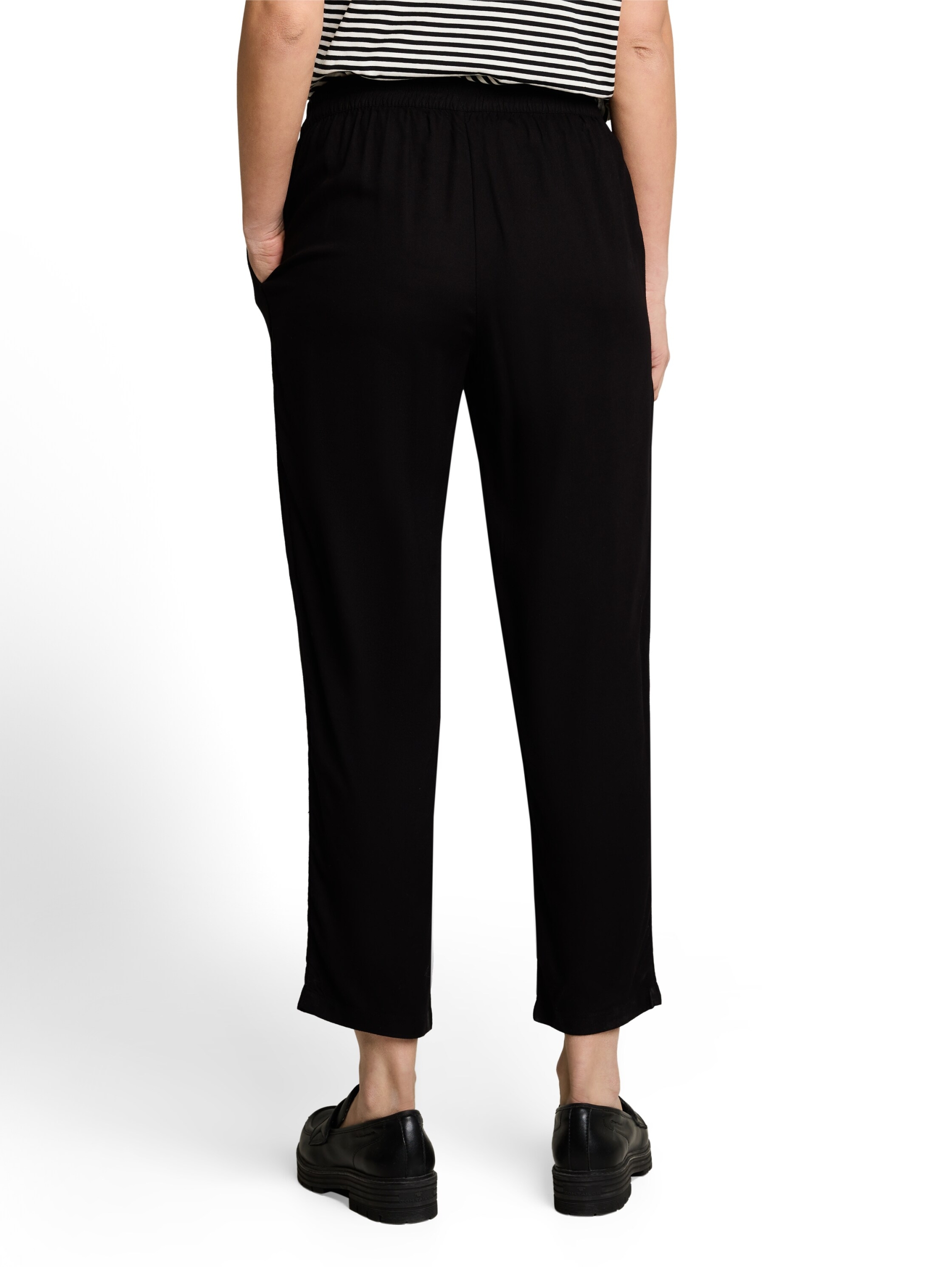 loose fit pants #4