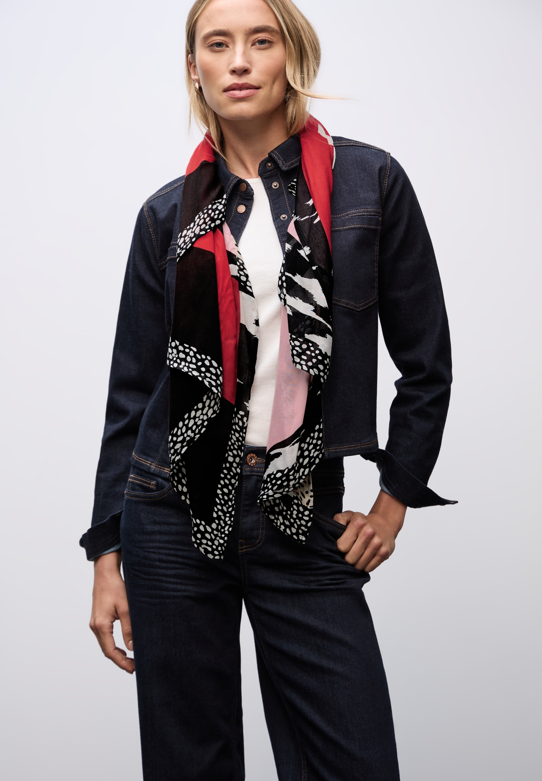 Modal Print Square #5