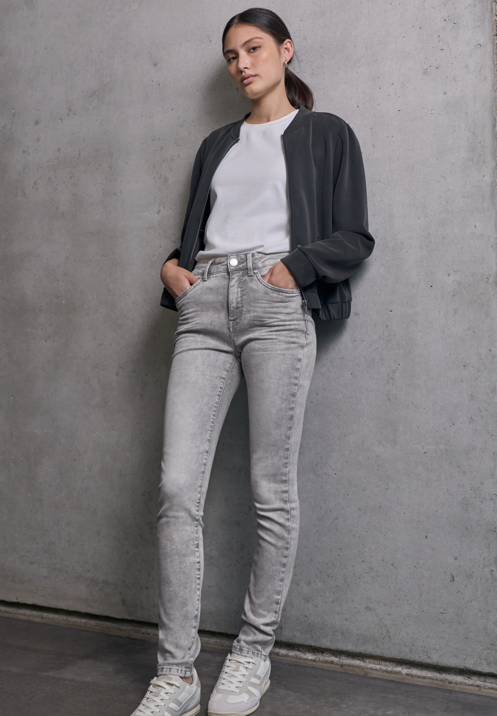 Style QR_Studio_Skinny.hw.skin #5