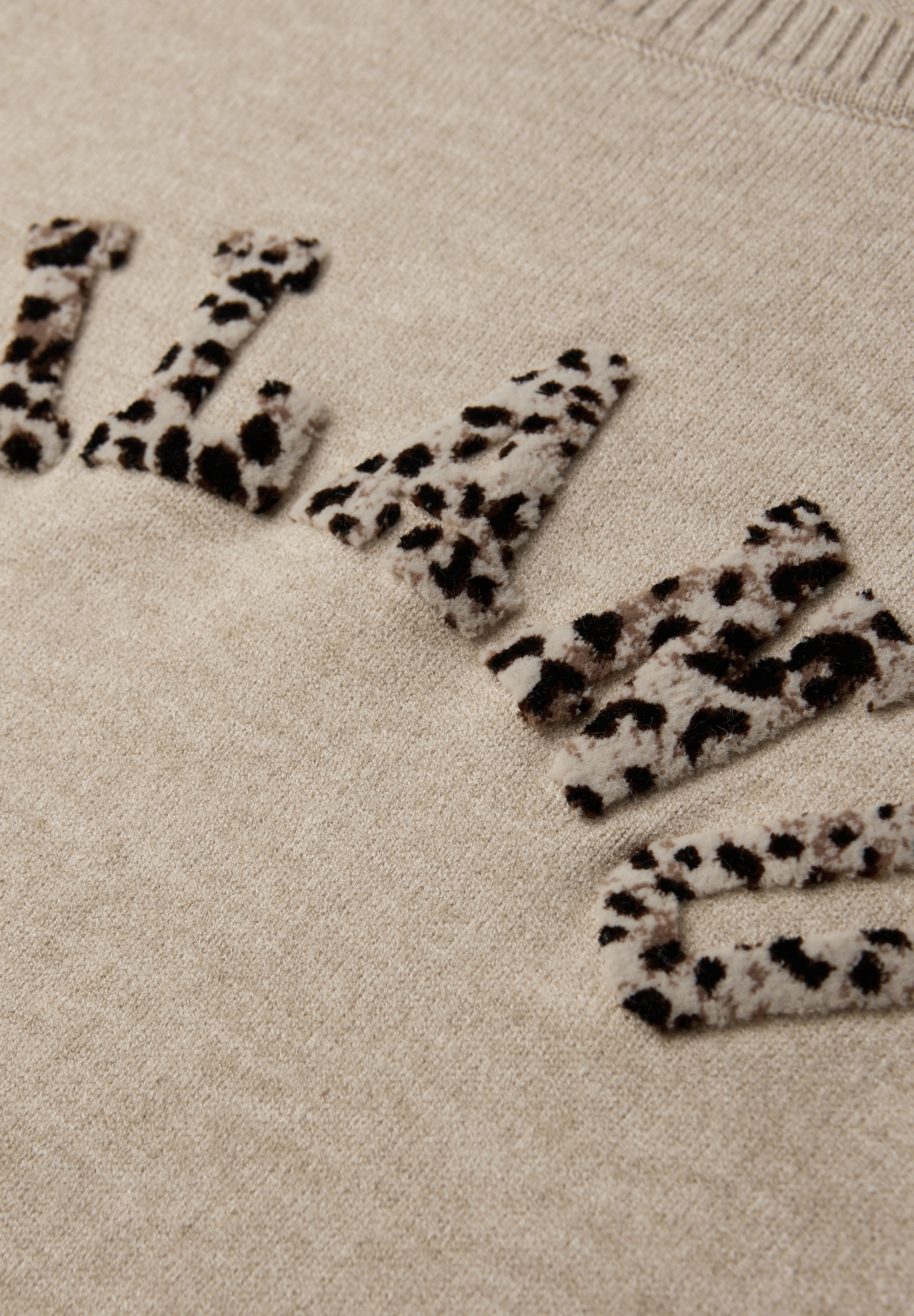 round neck leo wording sweater #2